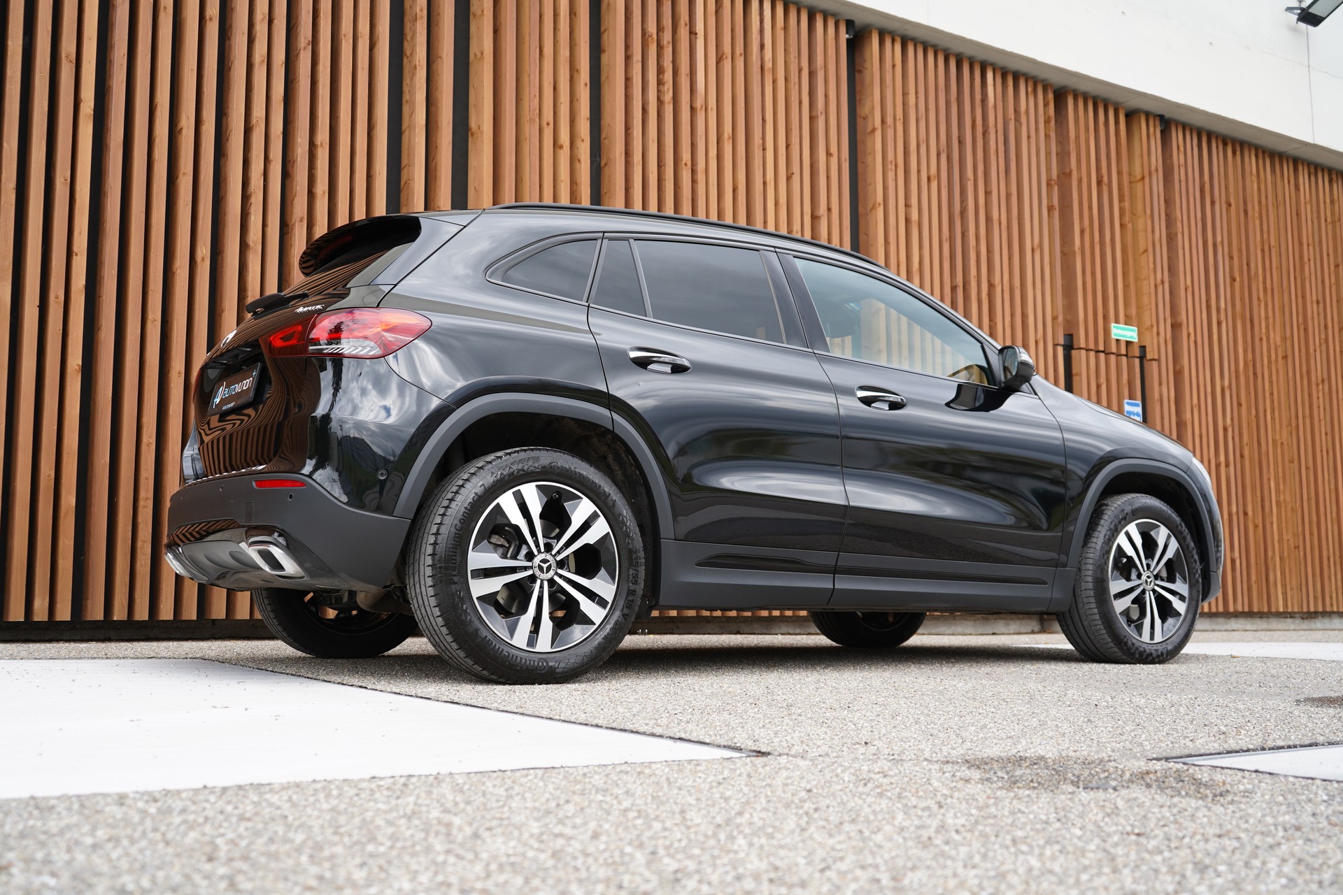 MERCEDES-BENZ GLA 200d 4MATIC PROGRESSIVE NIGHT 8G-DCT l 150 PS-image-7