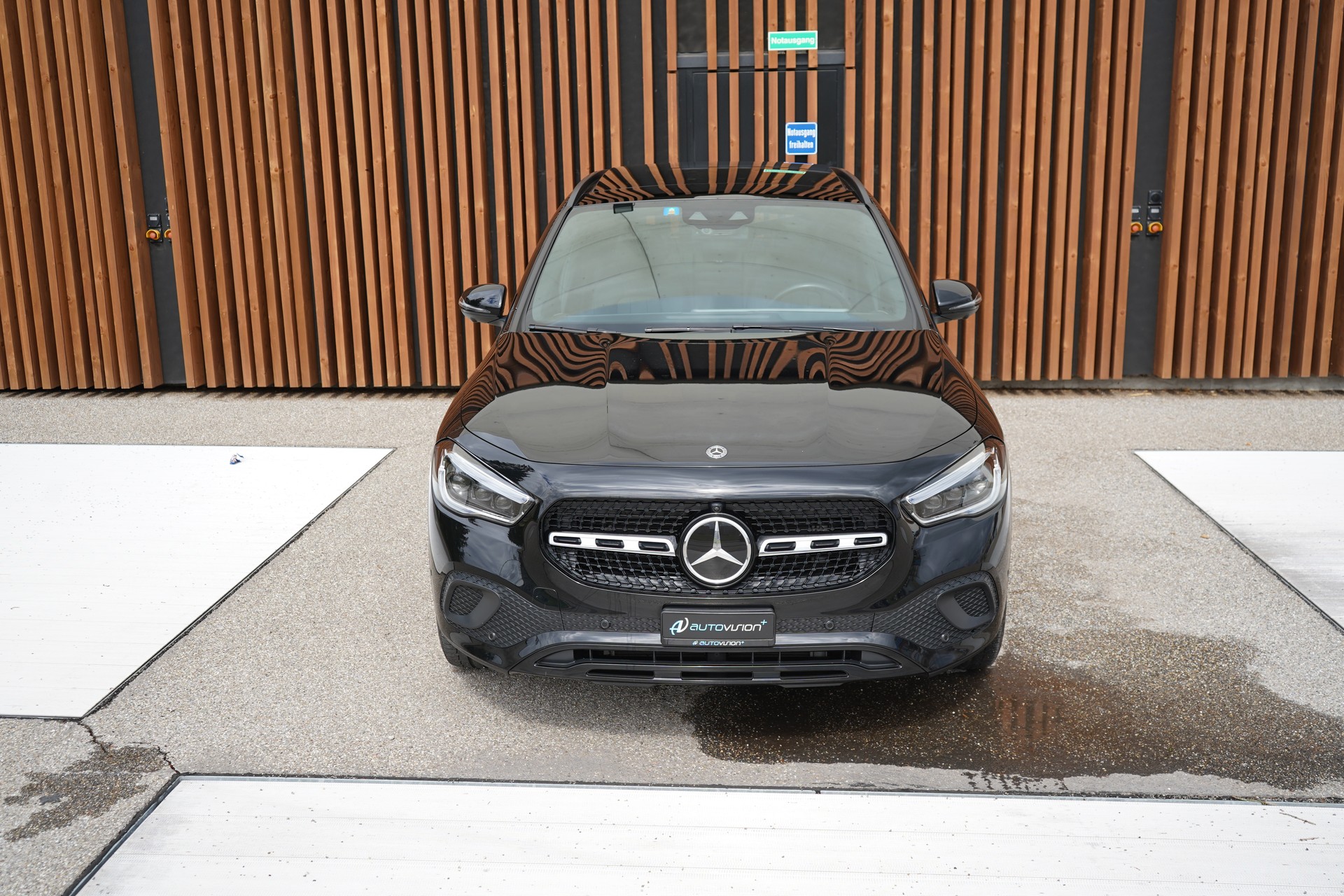 MERCEDES-BENZ GLA 200d 4MATIC PROGRESSIVE NIGHT 8G-DCT l 150 PS-image-14