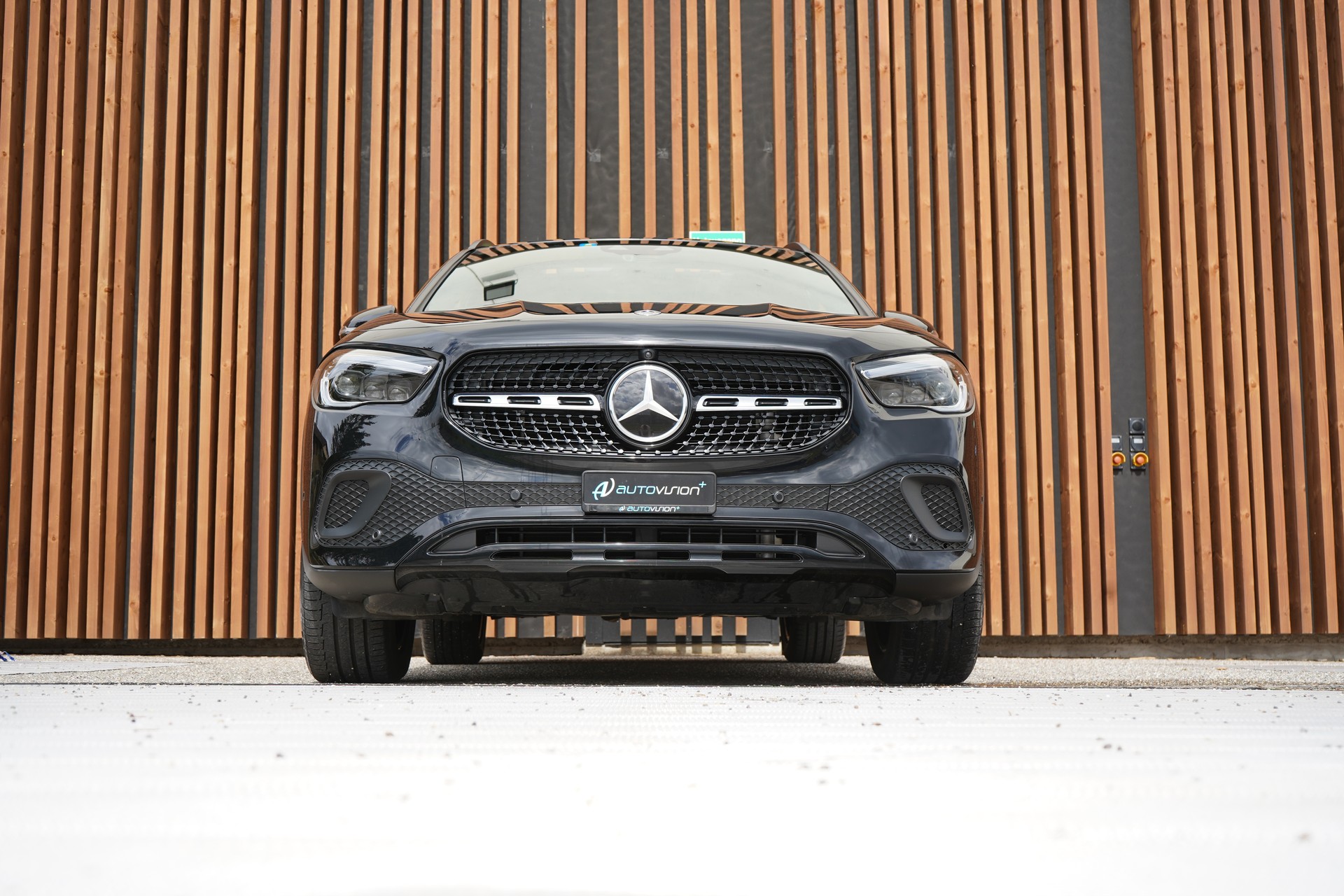 MERCEDES-BENZ GLA 200d 4MATIC PROGRESSIVE NIGHT 8G-DCT l 150 PS-image-15