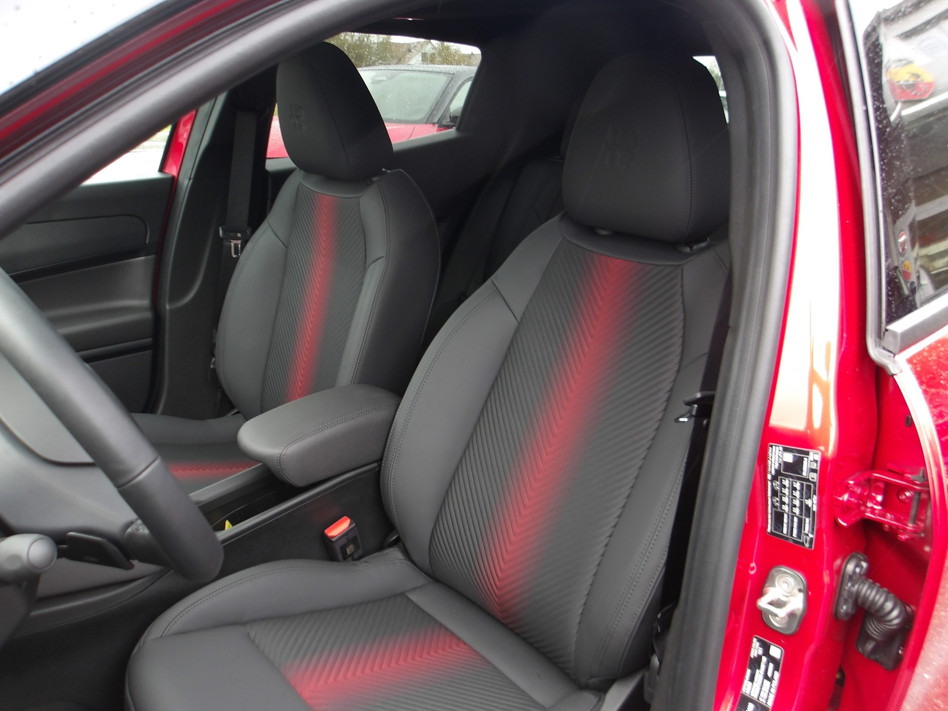 ALFA ROMEO Junior 1.2 48V Hybrid Q4-image-10