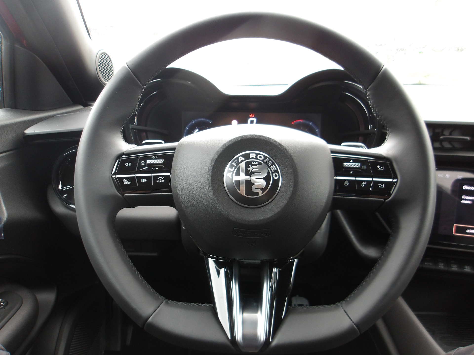 ALFA ROMEO Junior 1.2 48V Hybrid Q4-image-13