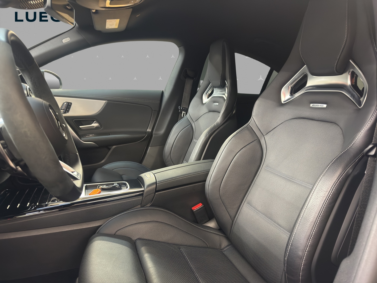 MERCEDES-BENZ CLA 45 S 4M+ AMG / 360 Grad Kamera / AMG Ride Control / Multibeam LED-image-8