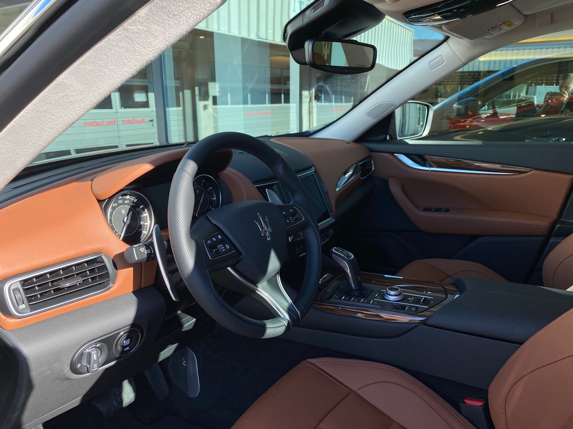 MASERATI Levante 2.0 MHEV GTHybrid-image-5