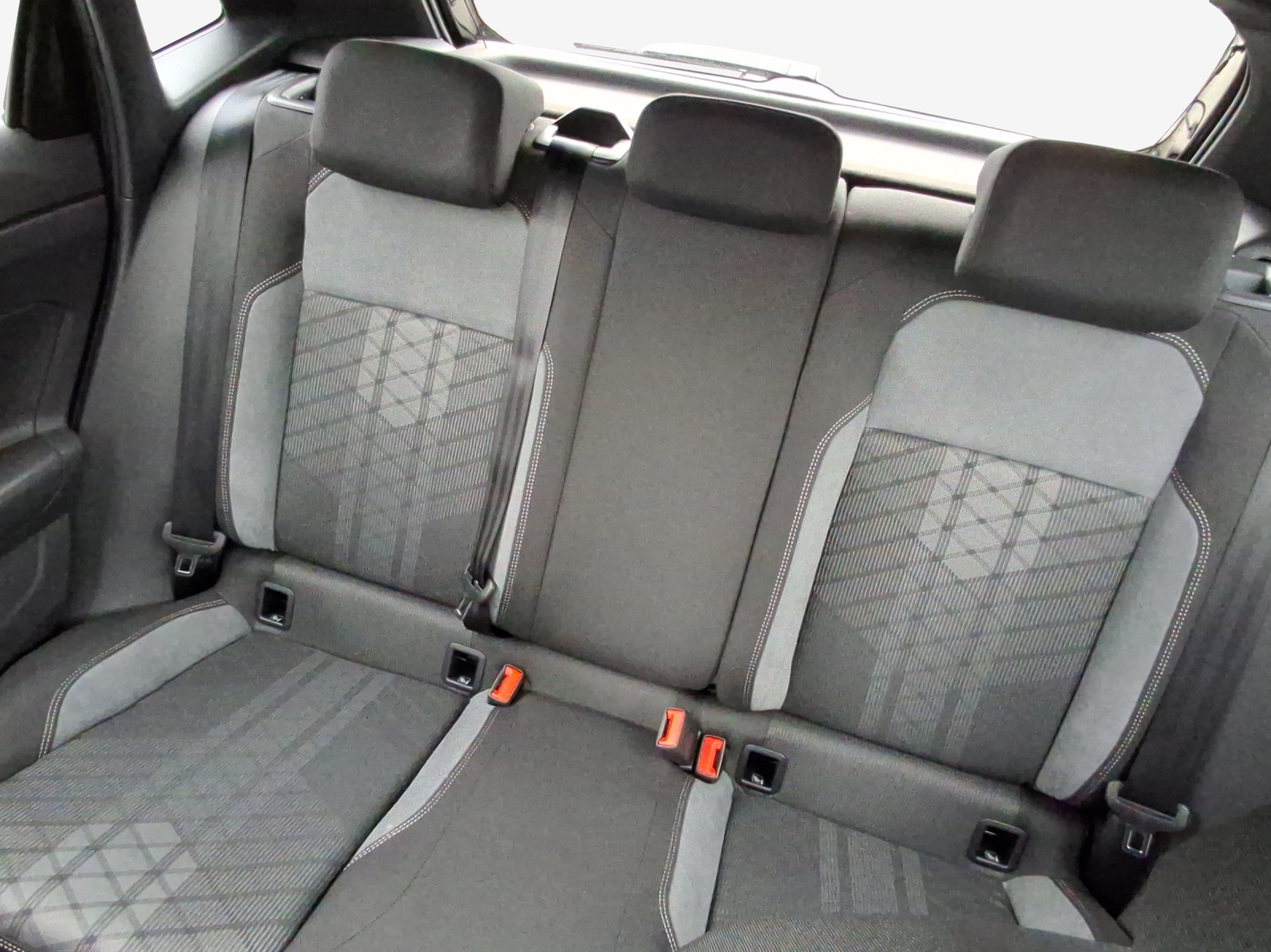 VW Polo 1.0 TSI R-Line DSG-image-11