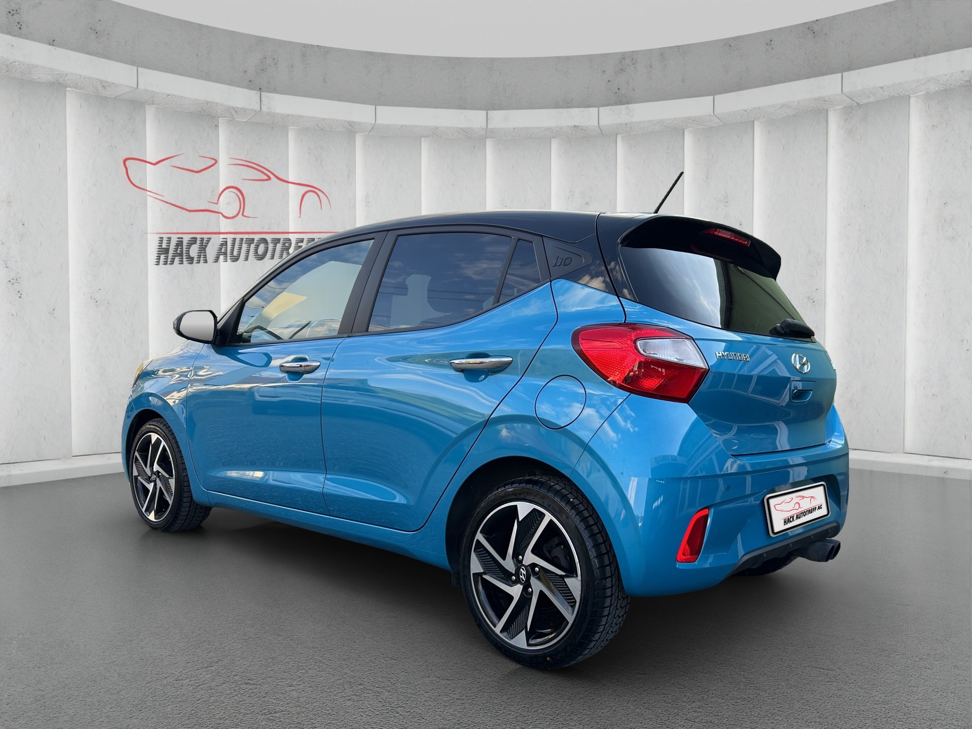 HYUNDAI i10 1.2 Launch Plus Automat-image-3