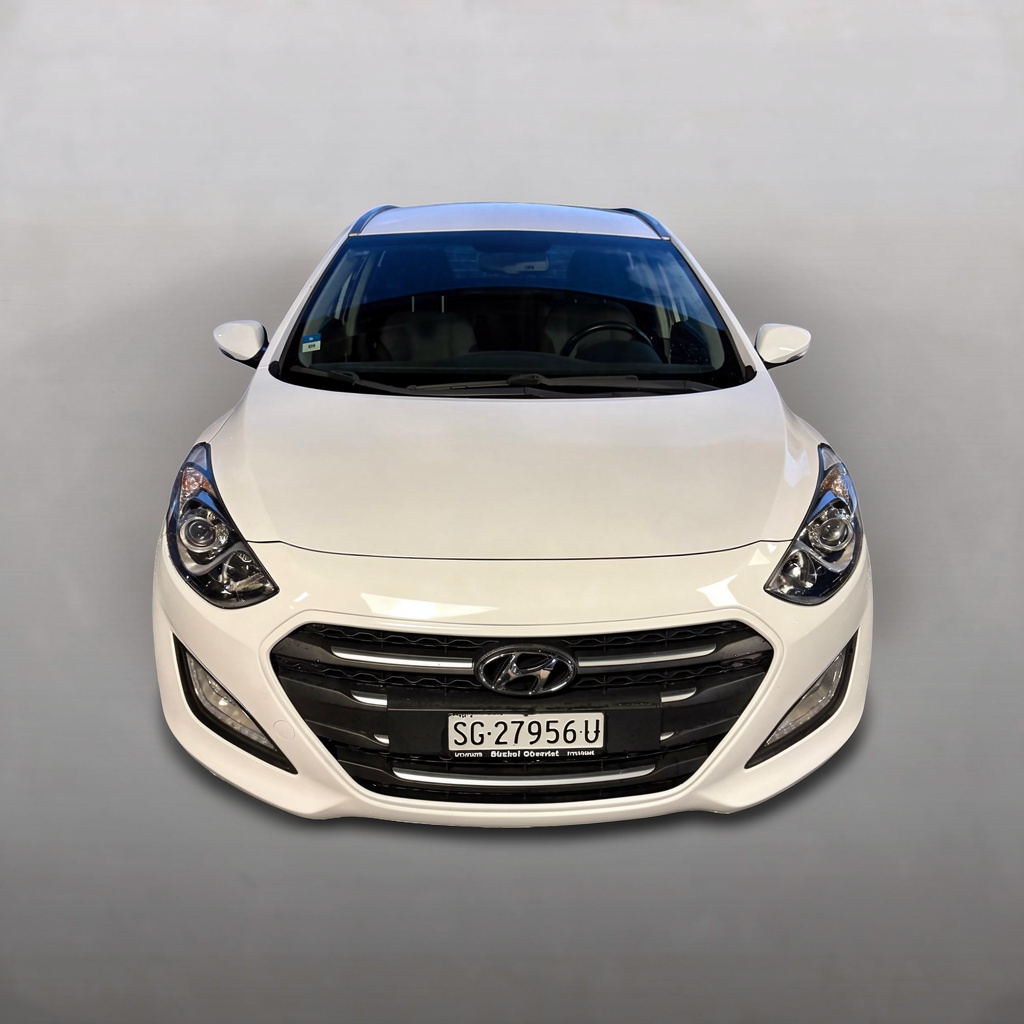 HYUNDAI i30 Wagon 1.6 CRDi Amplia Automatic DCT-image-0