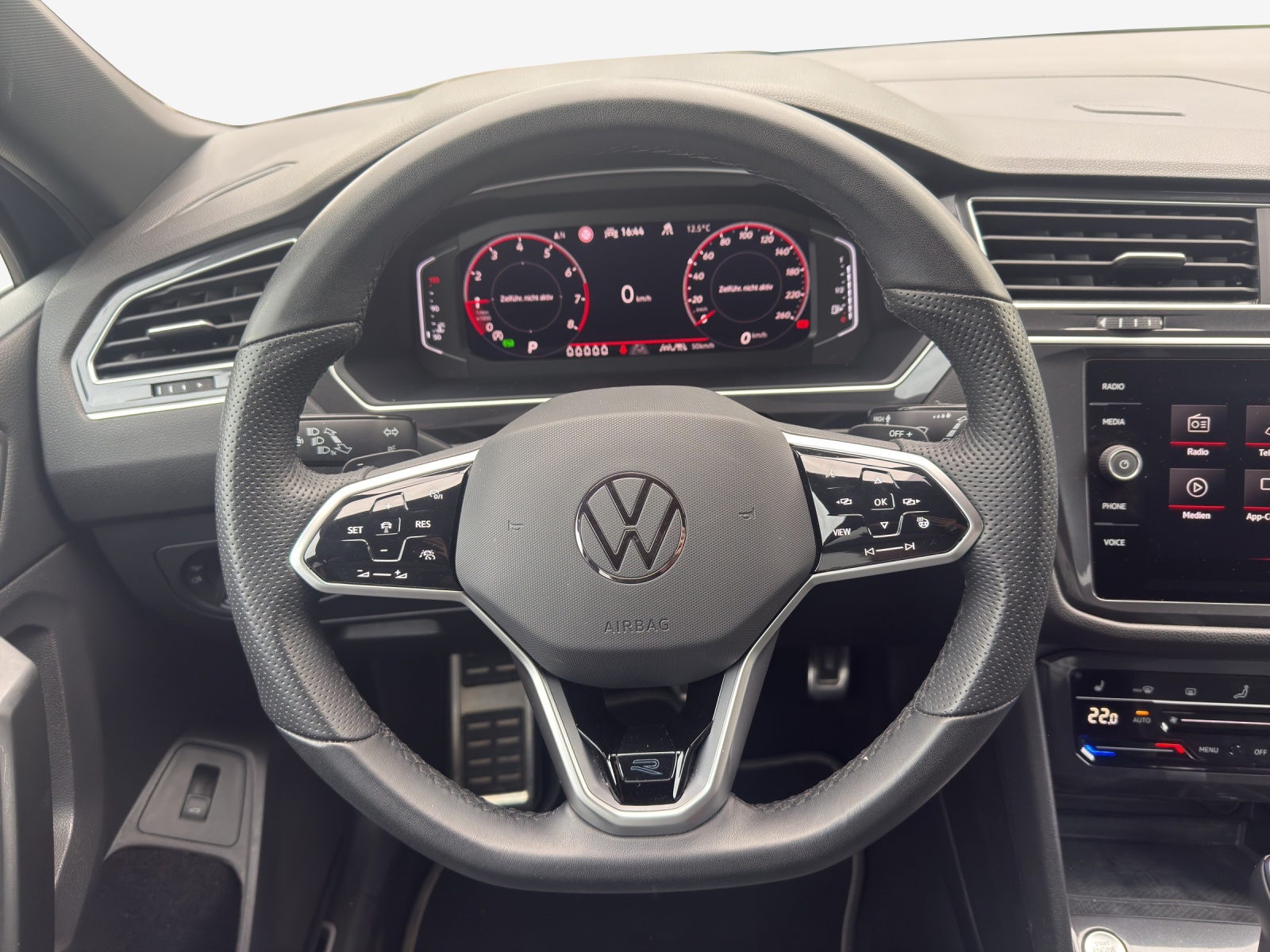 VW Tiguan Allspace 2.0TSI R-Line 4Motion DSG-image-9