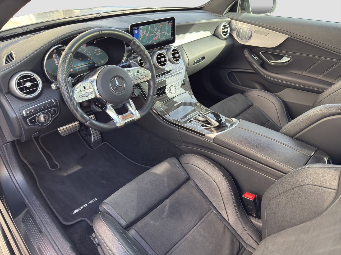 MERCEDES-BENZ C 63 AMG 9G-tronic-image-7