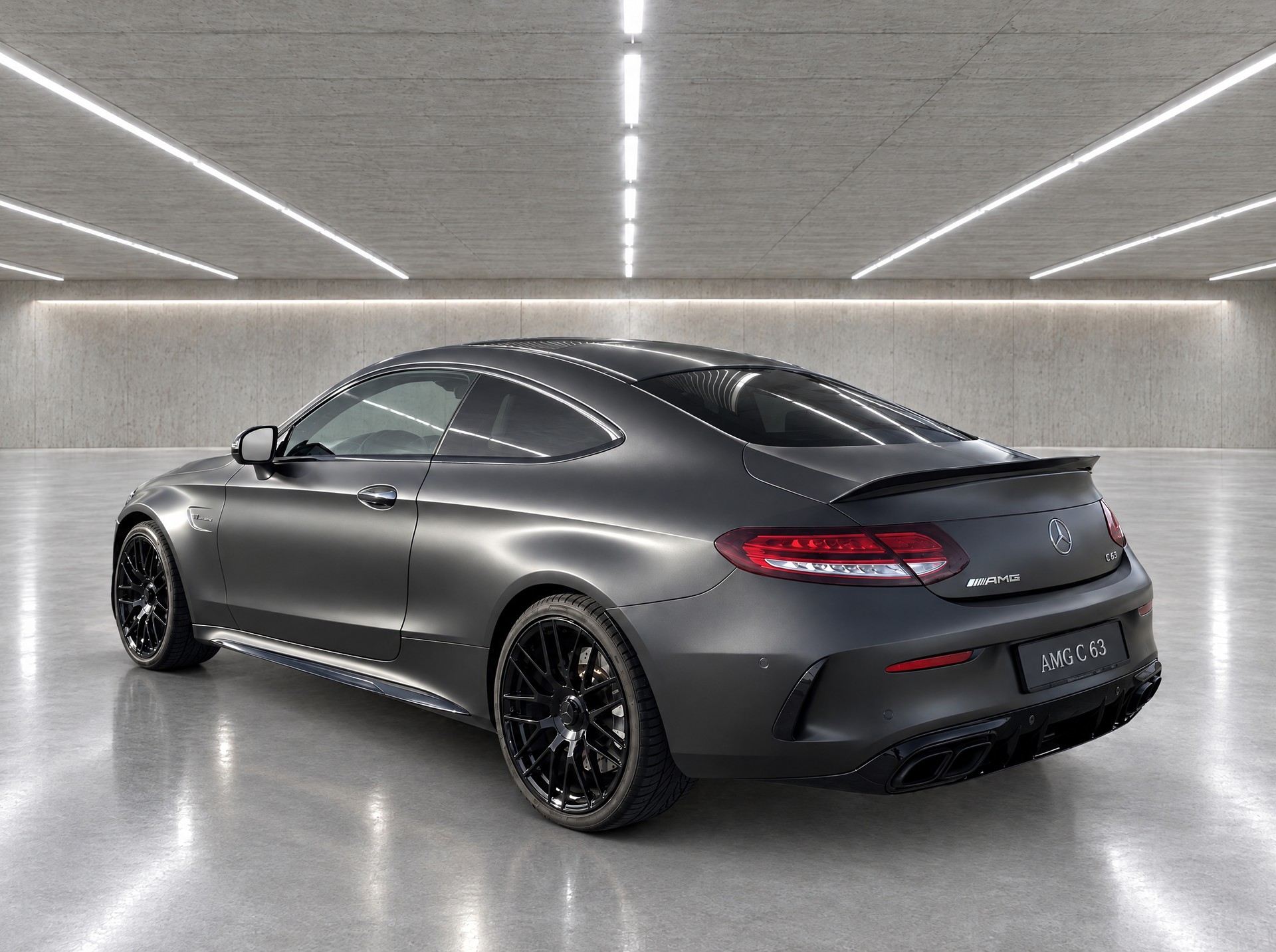 MERCEDES-BENZ C 63 AMG 9G-tronic-image-4