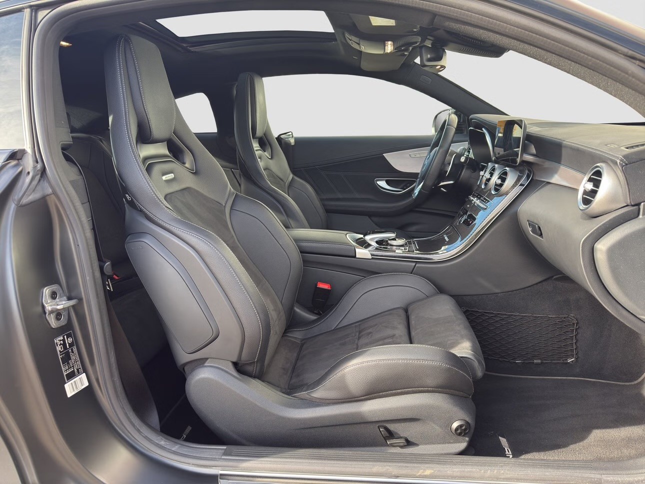MERCEDES-BENZ C 63 AMG 9G-tronic-image-12
