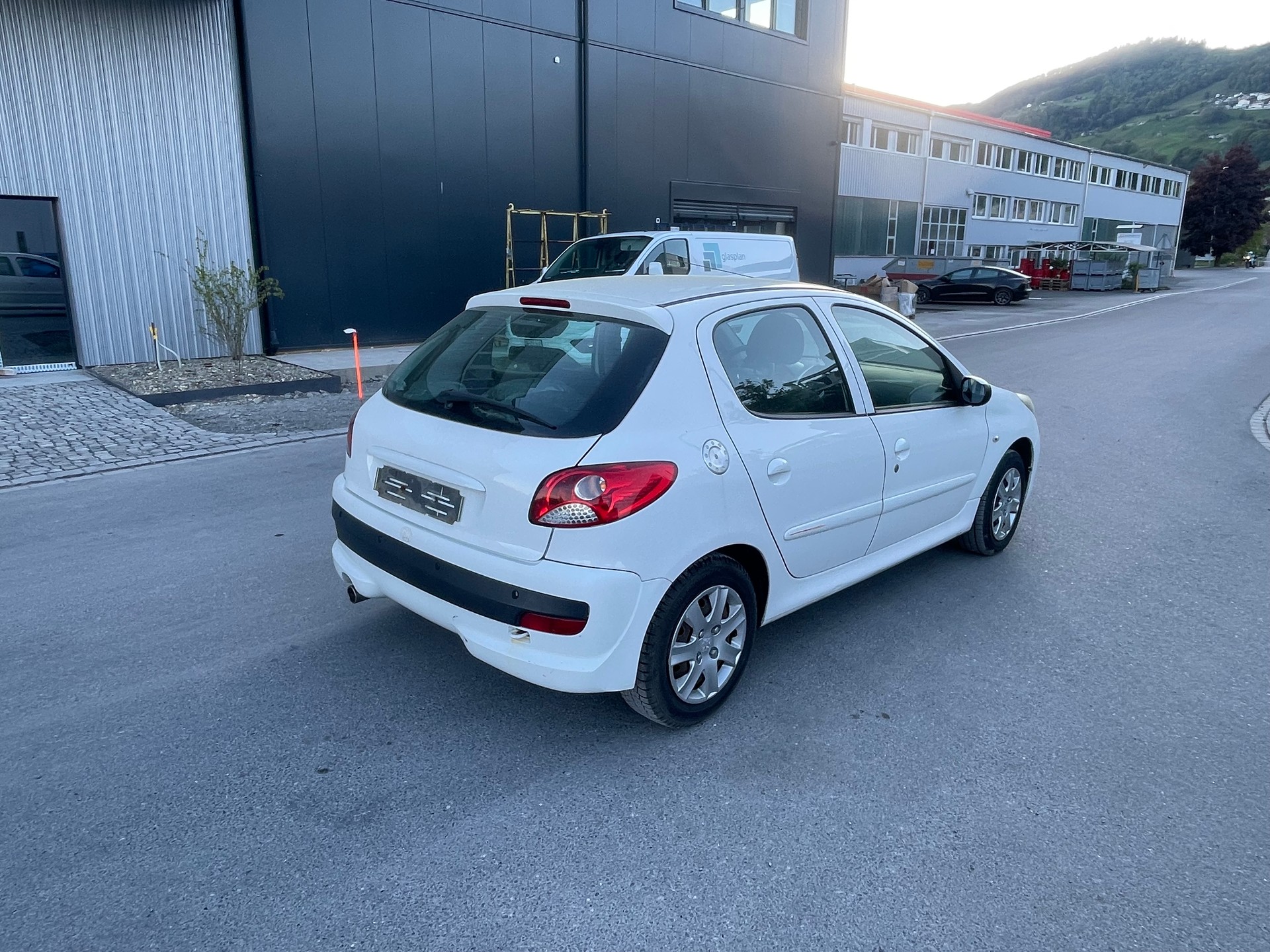 PEUGEOT 206+ 1.4 Trendy-image-4