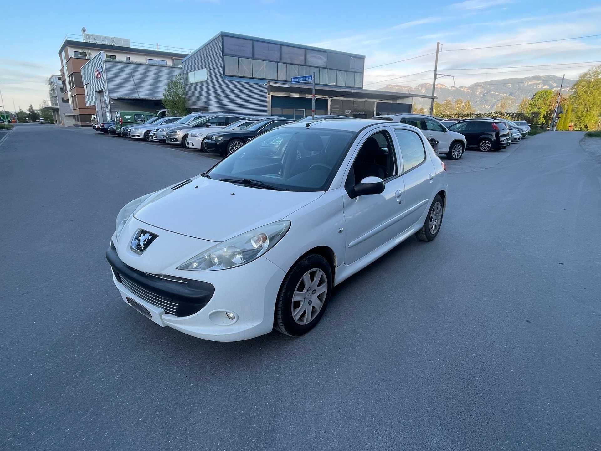 PEUGEOT 206+ 1.4 Trendy-image-0