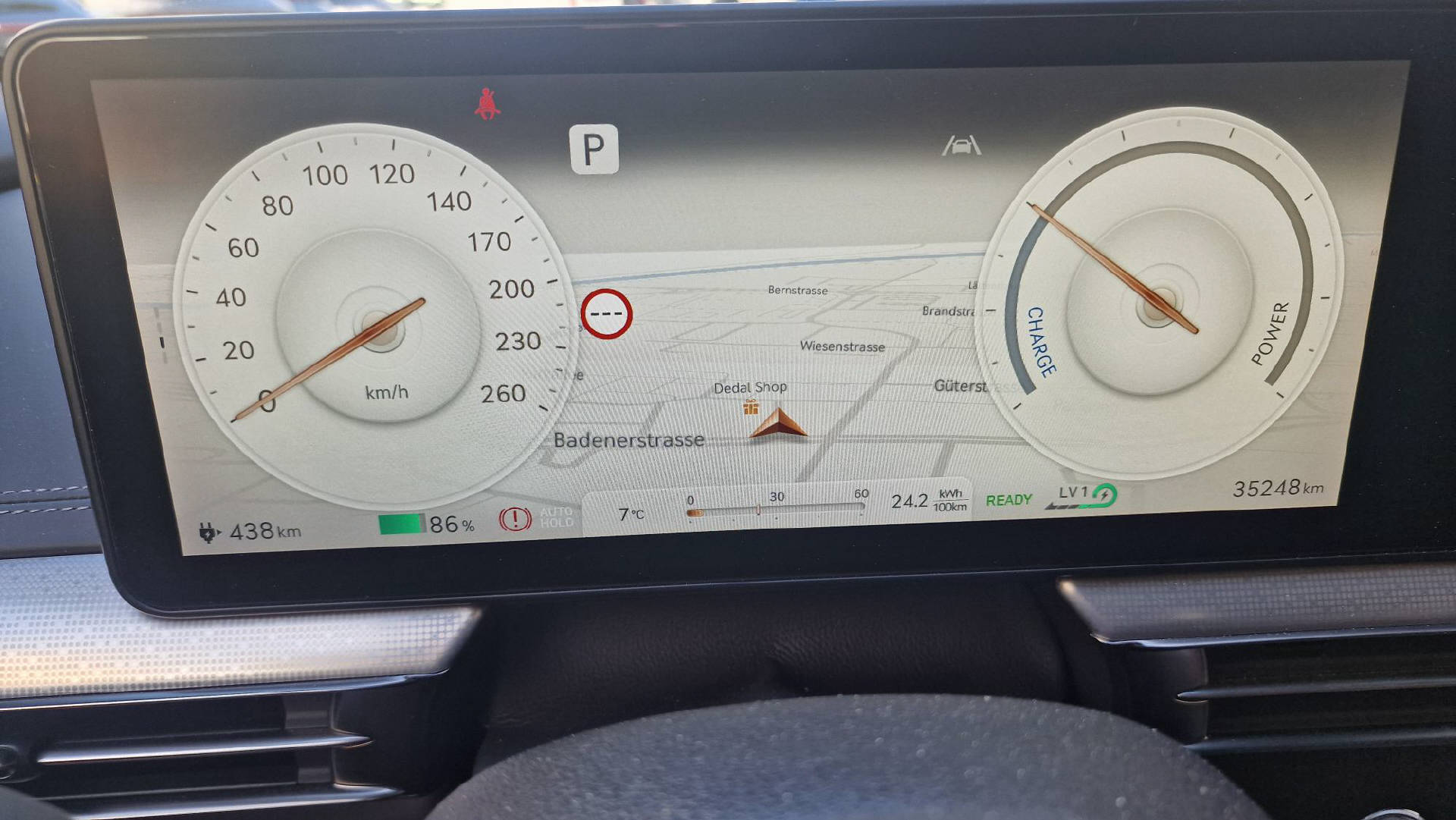 GENESIS GV60 Single Motor Premium-image-12