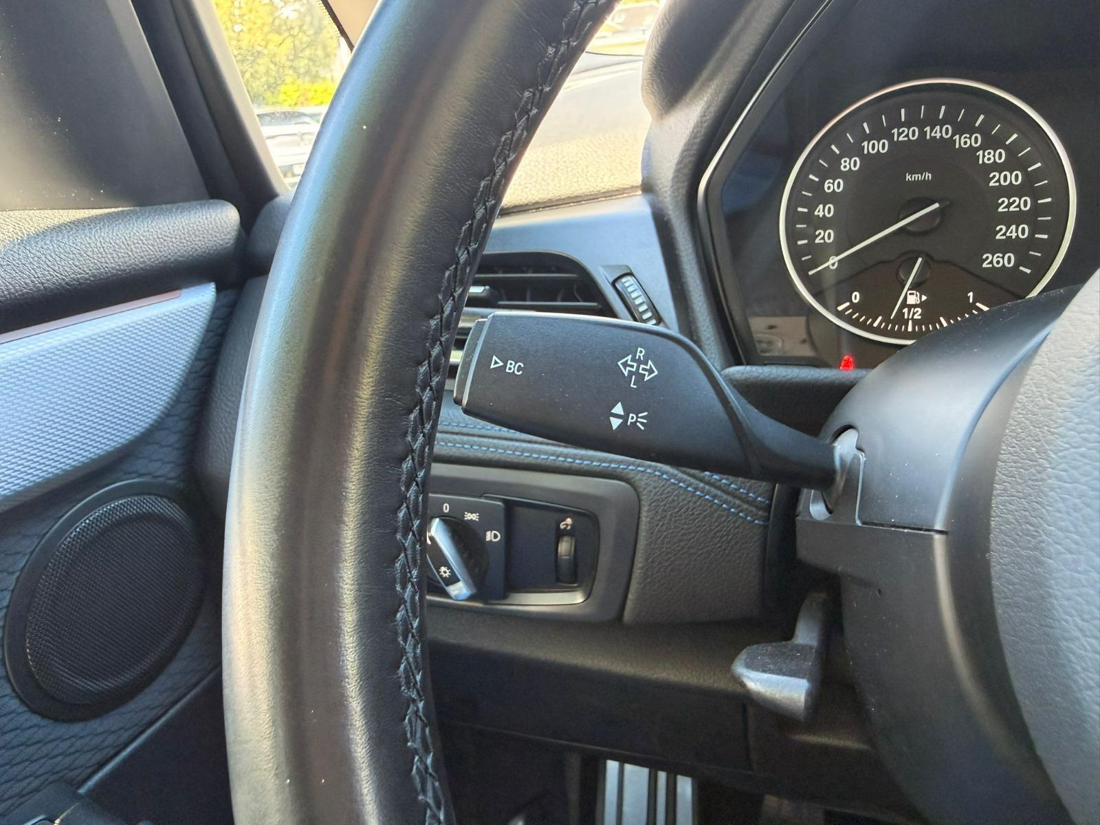 BMW 220i Active Tourer M Sport Line-image-16