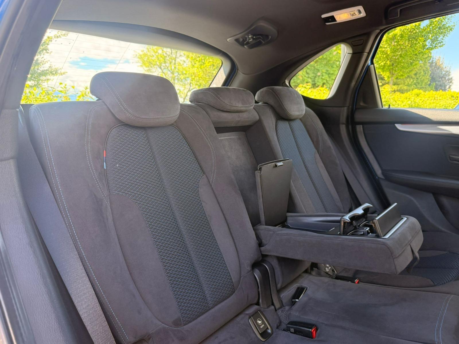 BMW 220i Active Tourer M Sport Line-image-22