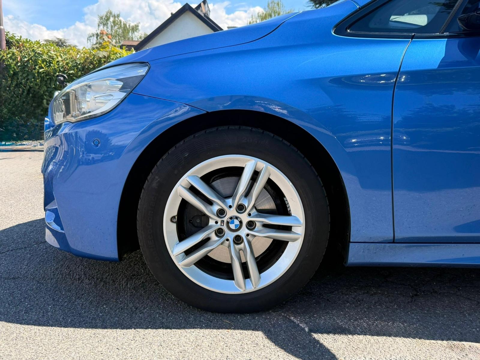BMW 220i Active Tourer M Sport Line-image-3