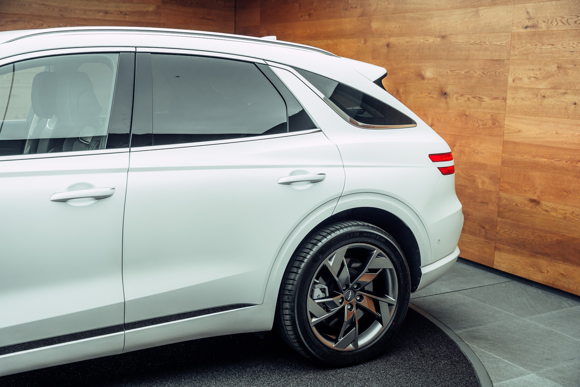 GENESIS GV70 Electrified Sport kWh 77,4 AWD-image-19
