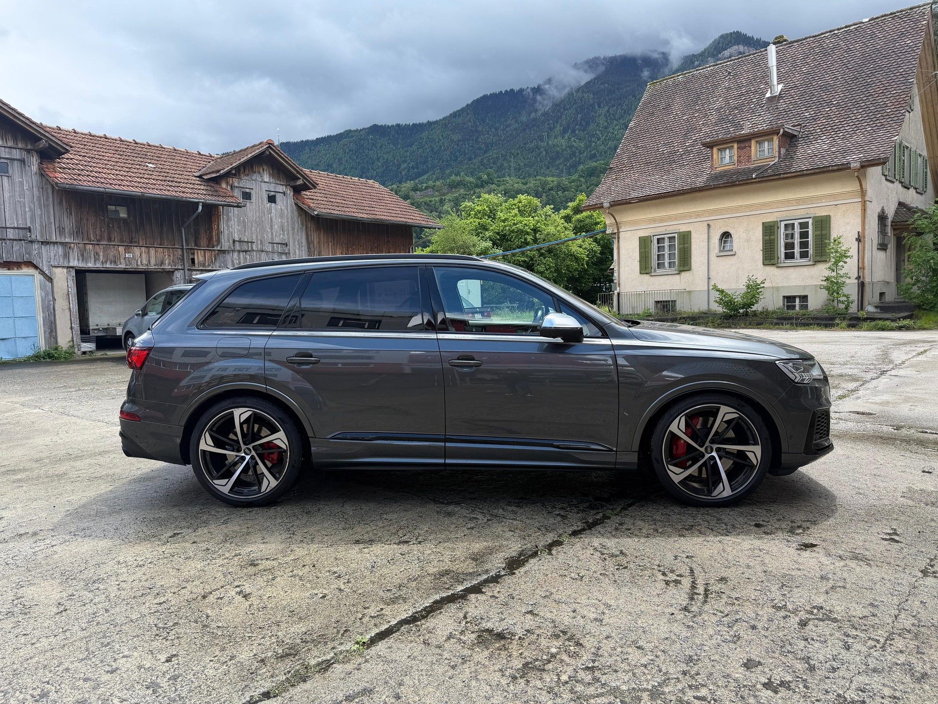 AUDI SQ7 TFSI quattro tiptronic-showroom-element-3
