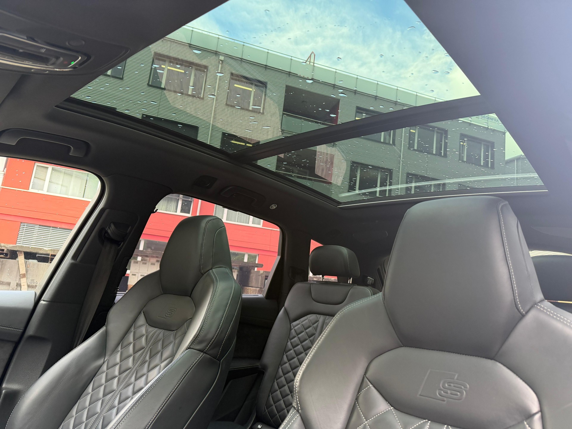 AUDI SQ7 TFSI quattro tiptronic-image-14