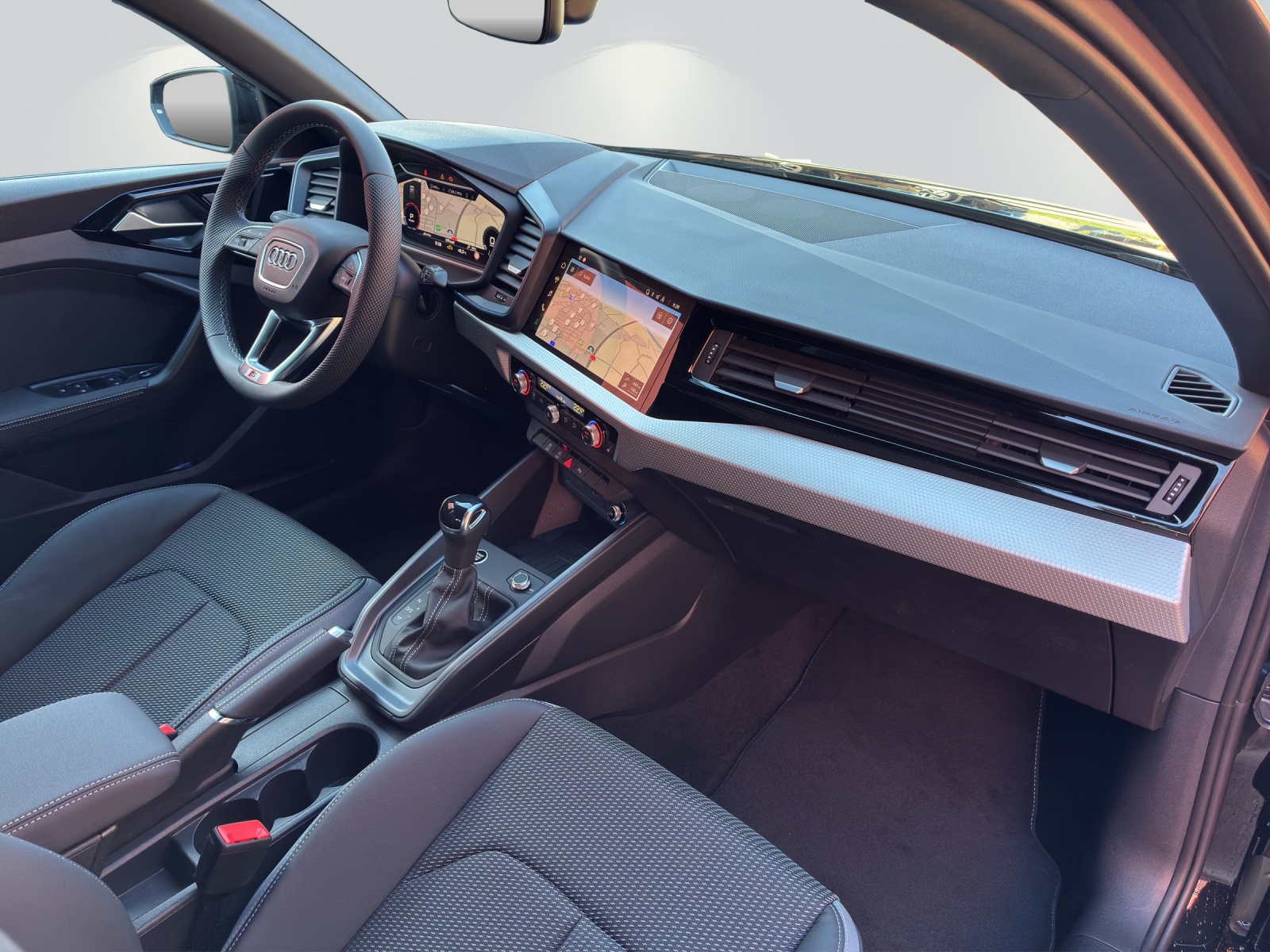 AUDI A1 Sportback 35 TFSI S Line S-tronic-image-7