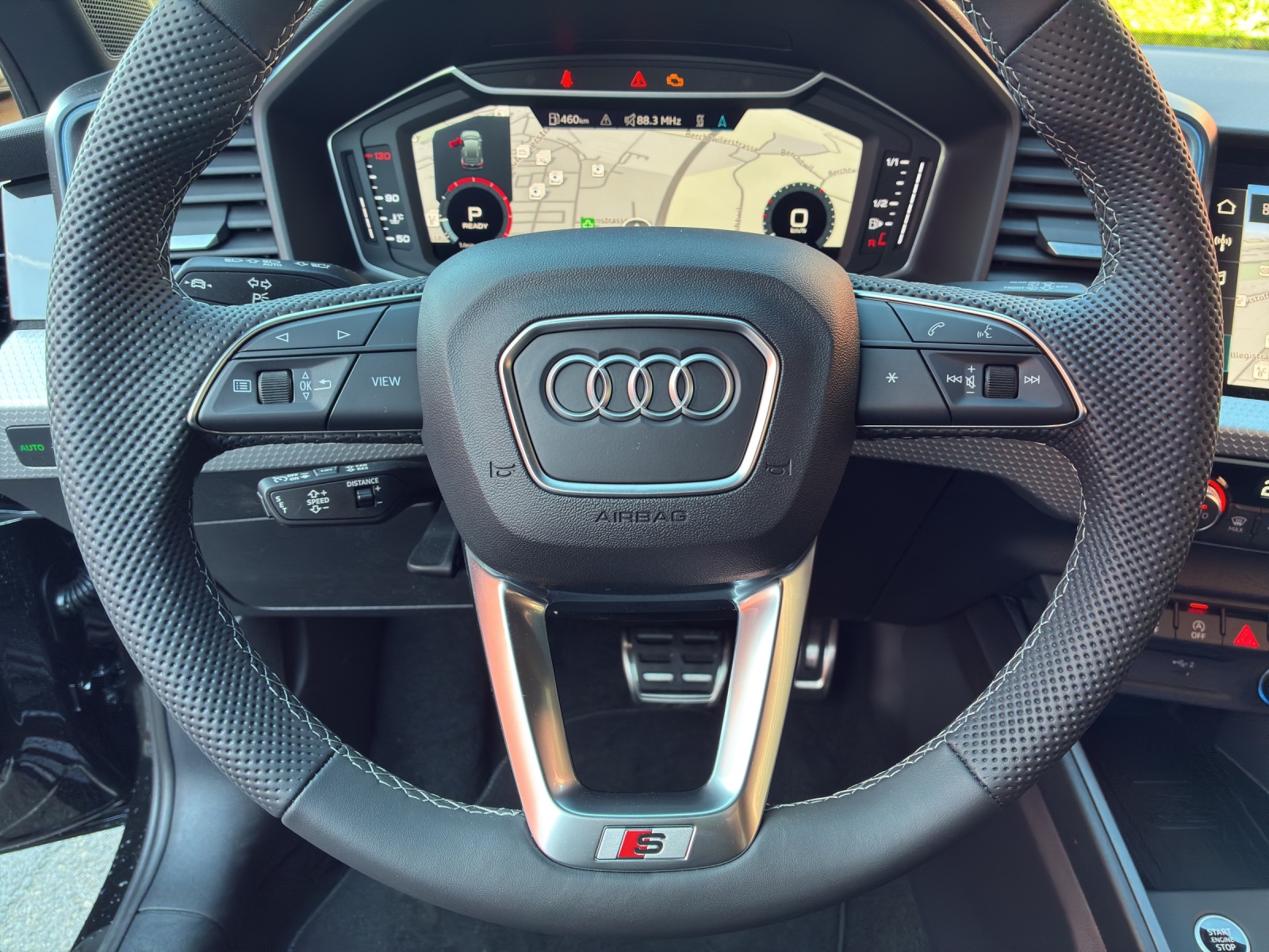 AUDI A1 Sportback 35 TFSI S Line S-tronic-image-12