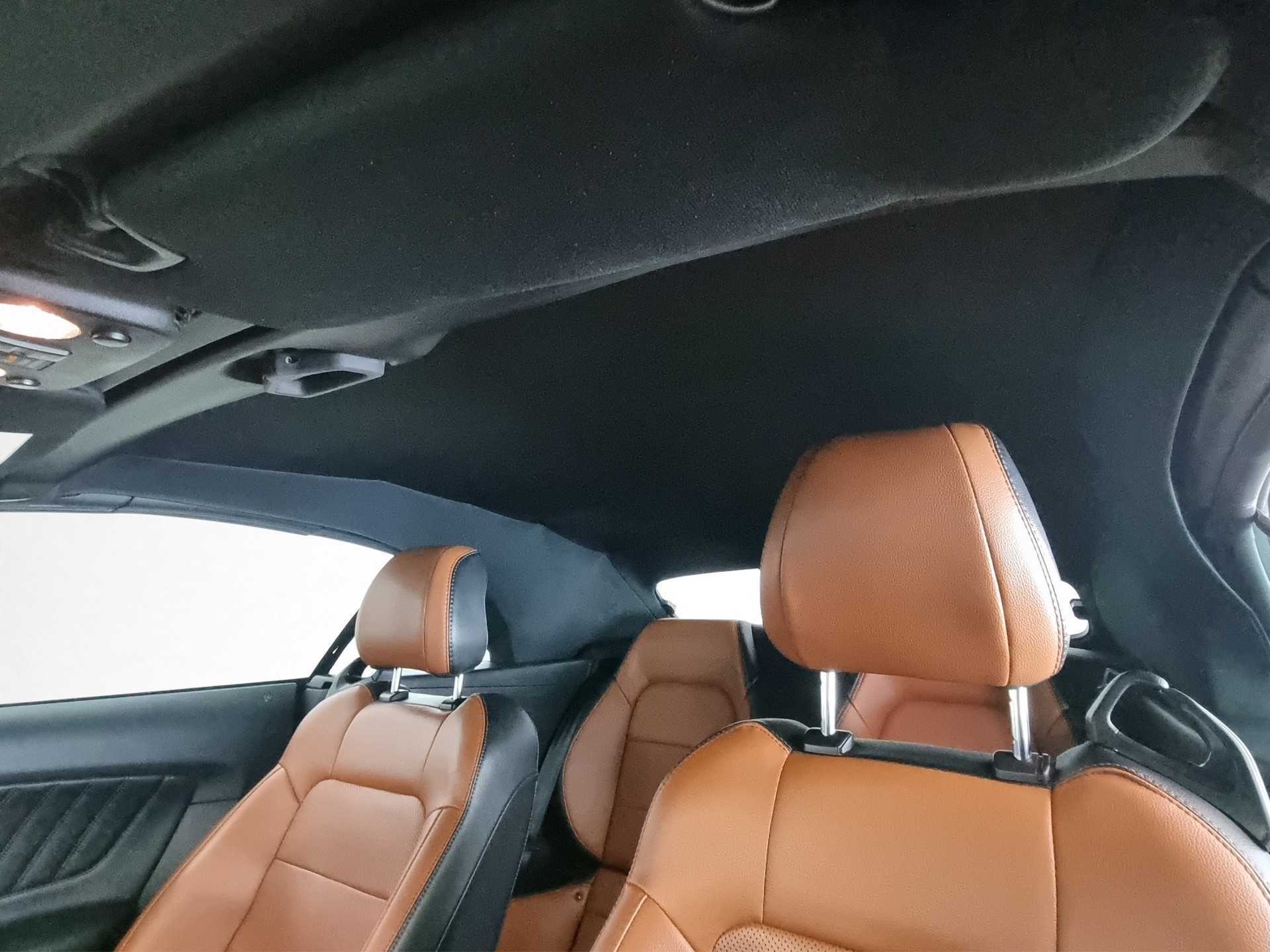 FORD Mustang 5.0 GT V8 Cabrio-image-12