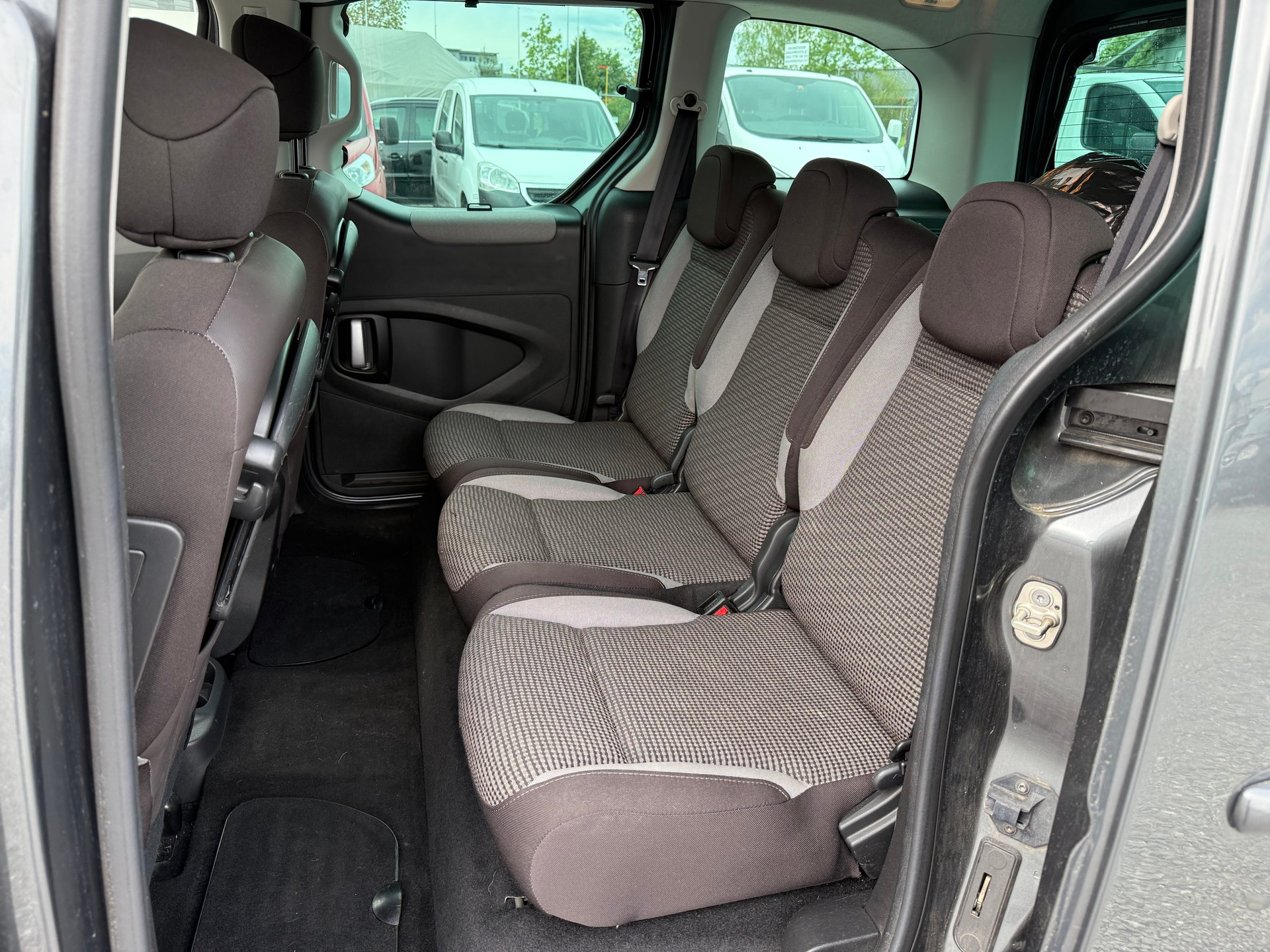 PEUGEOT Partner 1.6 Black&Silver-image-10