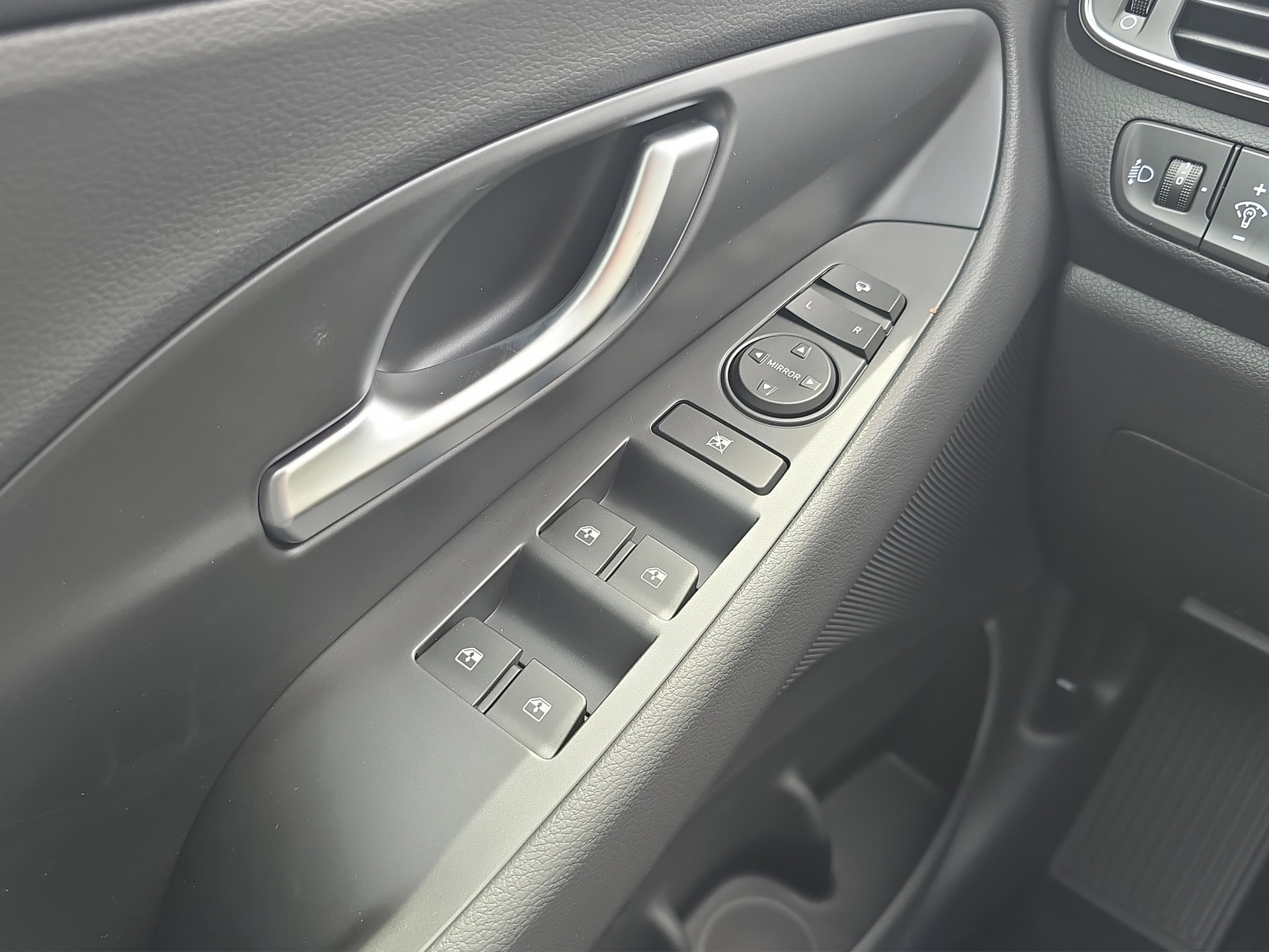 HYUNDAI i30 Wagon 1.0 T-GDi Origo DCT-image-9