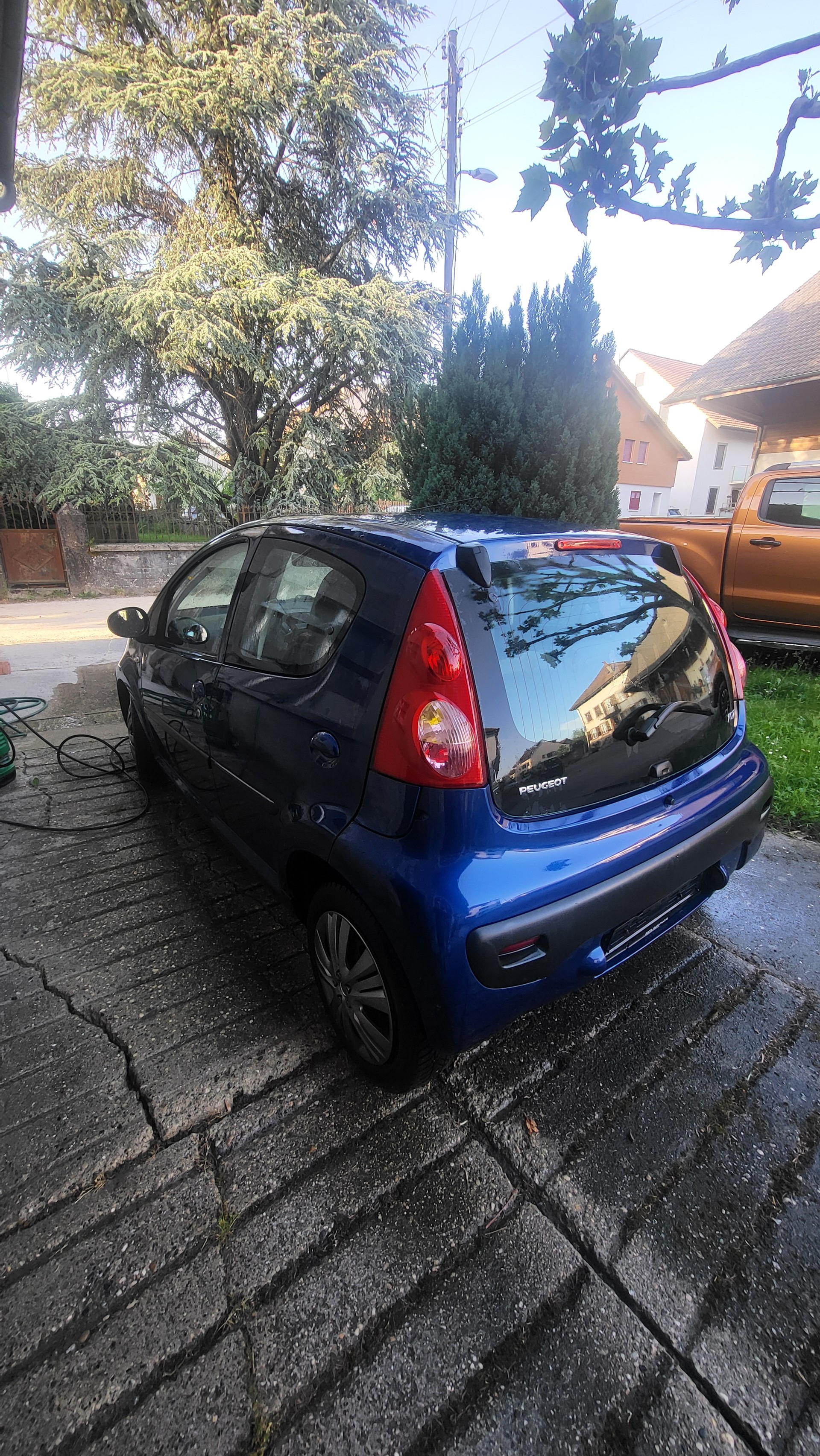 PEUGEOT 1.0 Urban-image-1