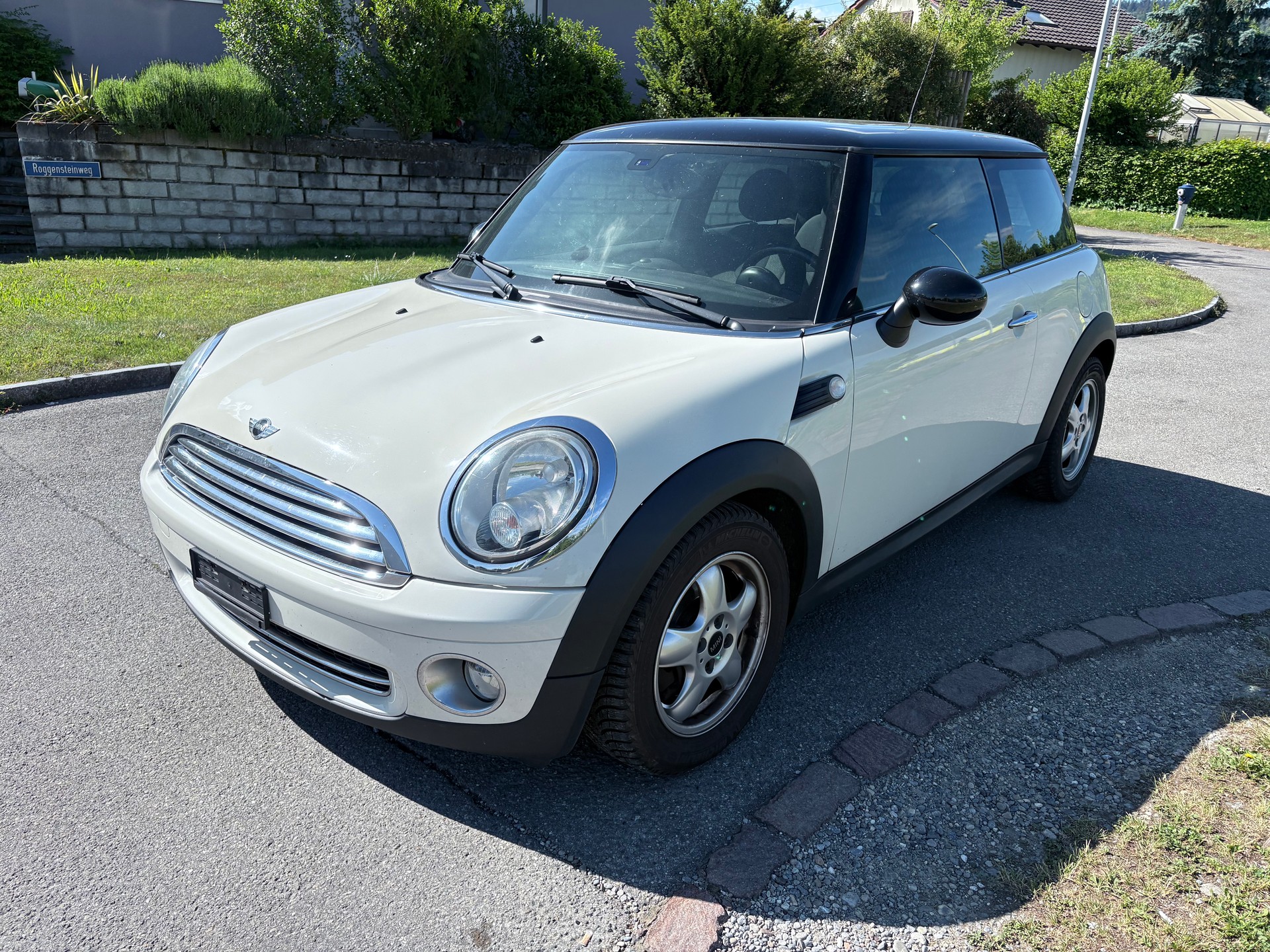 MINI Cooper-image-2