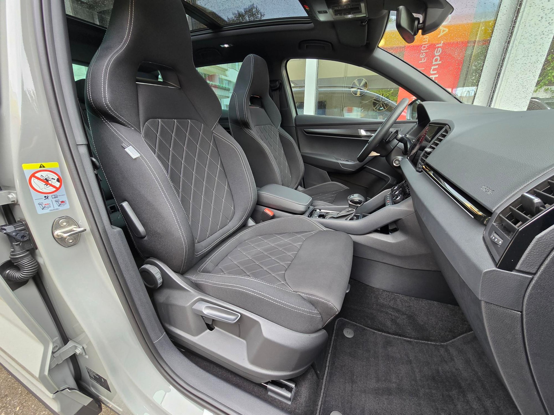 SKODA Karoq 2.0 TSI SportLine 4x4 DSG-image-16