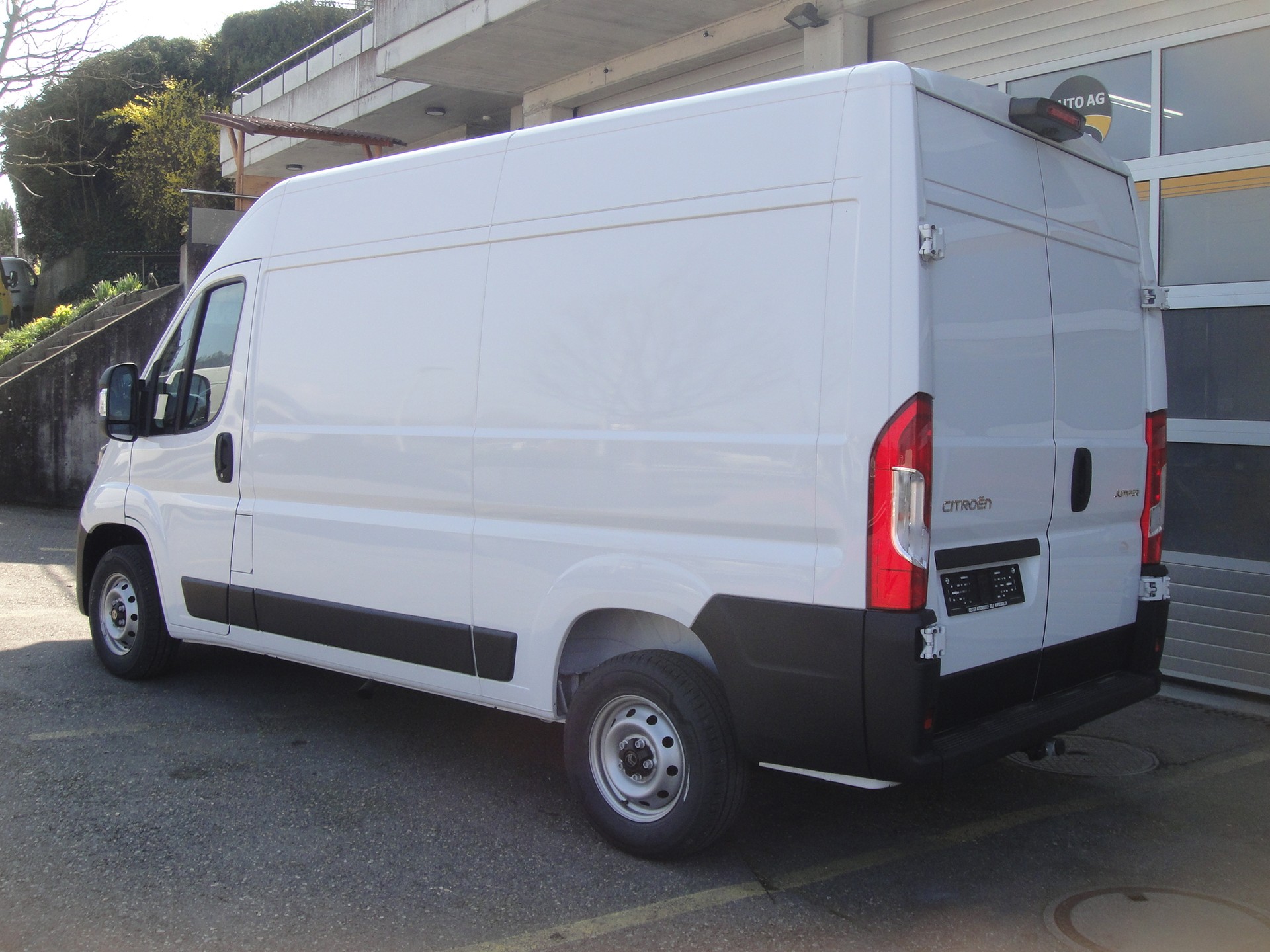 CITROEN Jumper 35 2.2 BlueHDi 140 L2H2-image-1