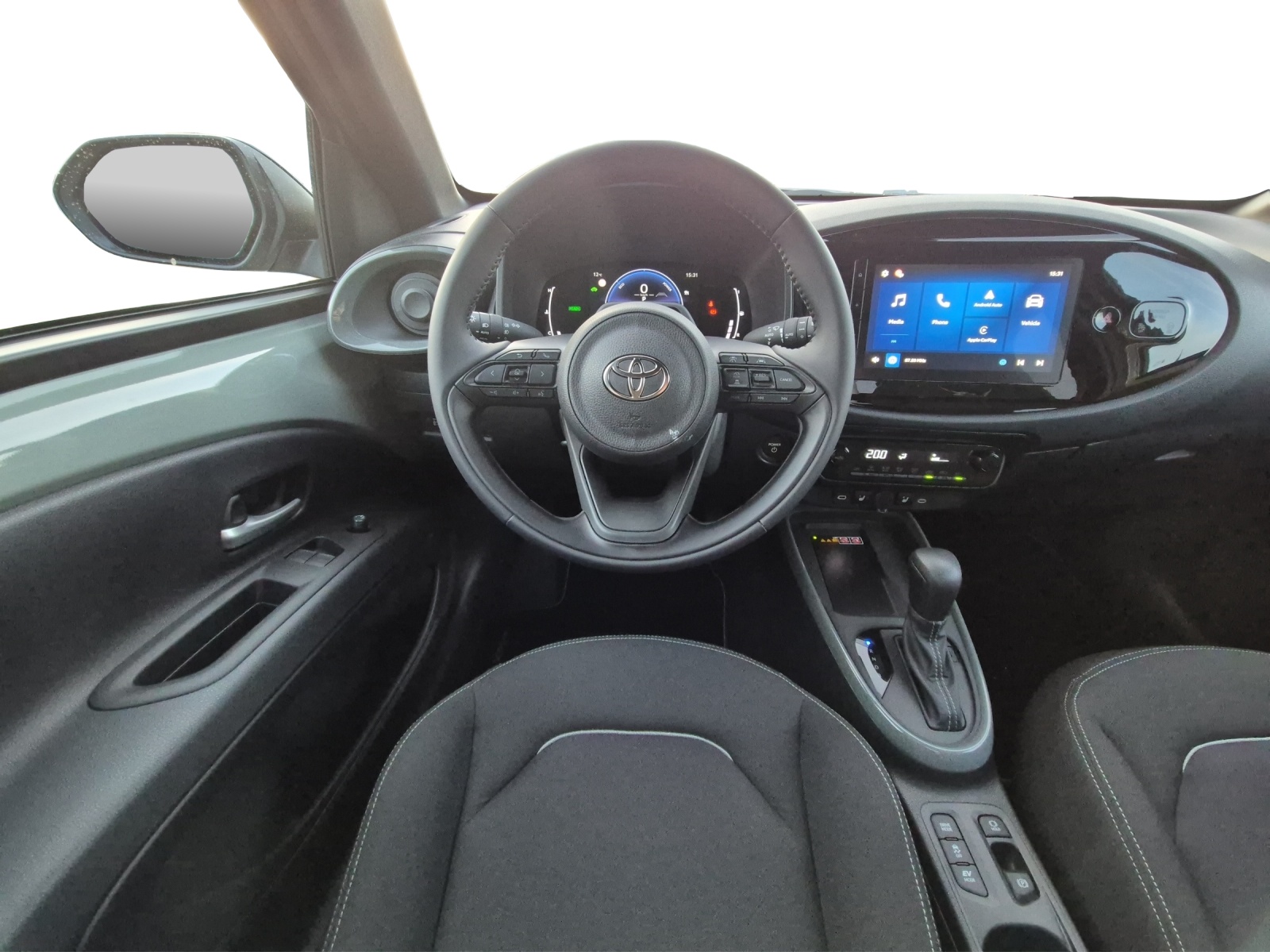 TOYOTA Aygo X 1.5 VVT-i HSD Trend-image-8