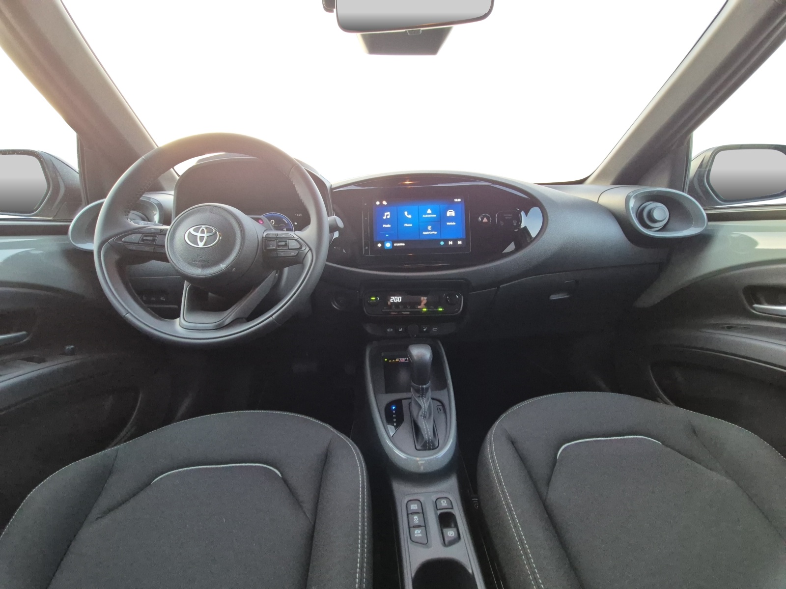TOYOTA Aygo X 1.5 VVT-i HSD Trend-image-5