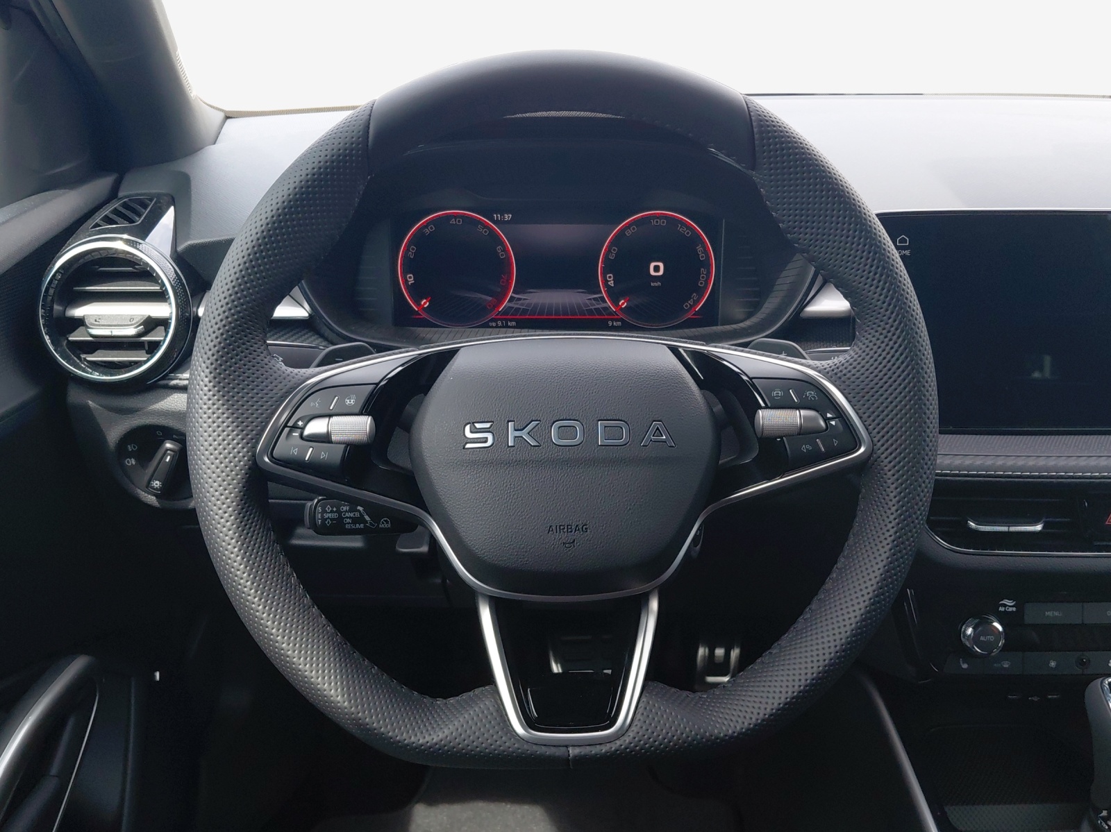 SKODA Fabia 1.5 TSI 130 DSG-image-9