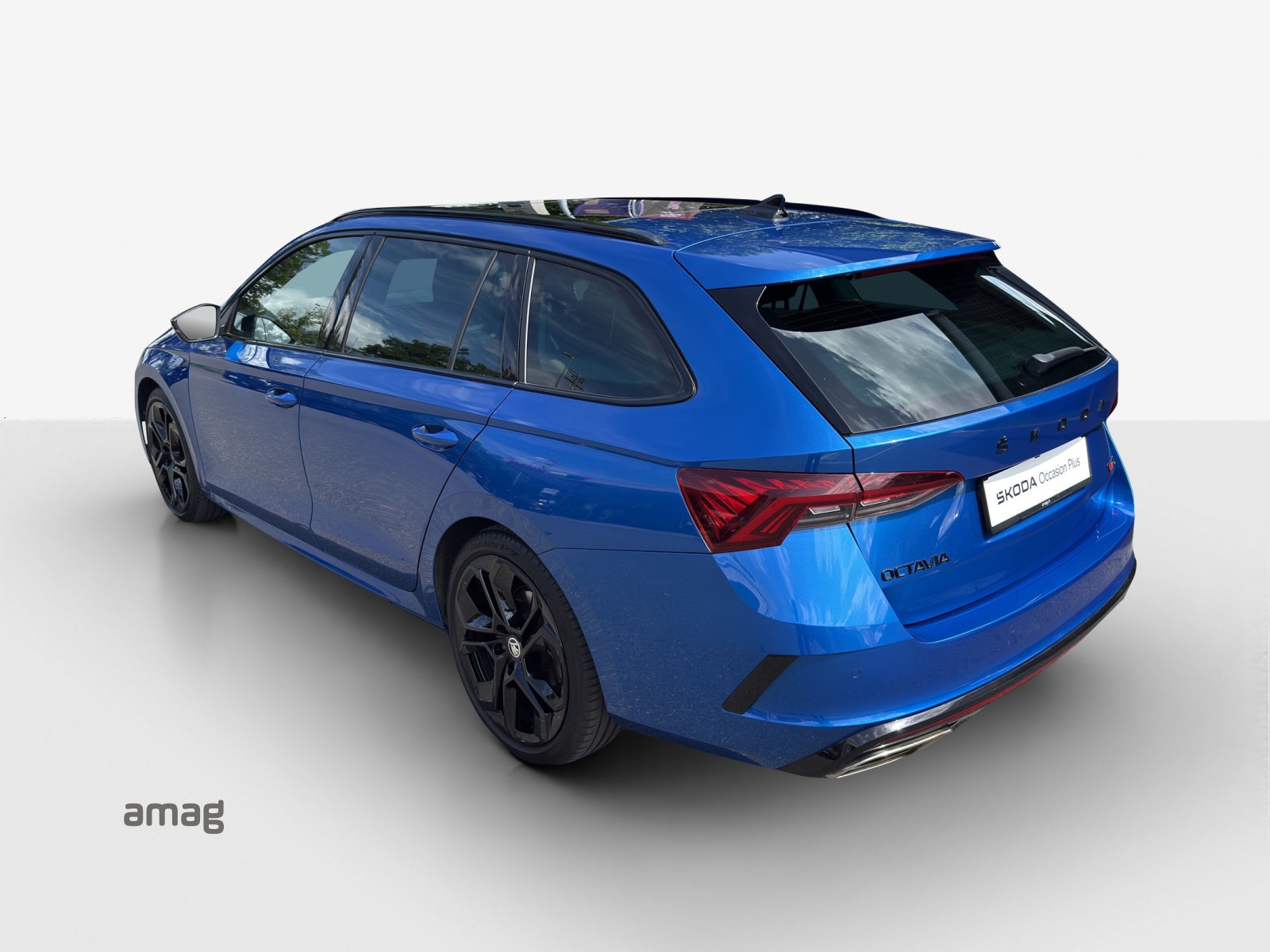 SKODA Octavia Combi 2.0 TDI DSG RS 4x4-image-2