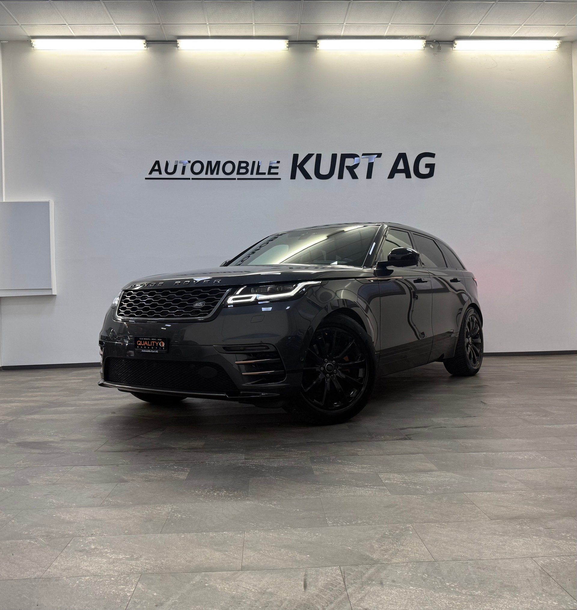 LAND ROVER Range Rover Velar R-Dynamic D 300 S Automatic-image-1