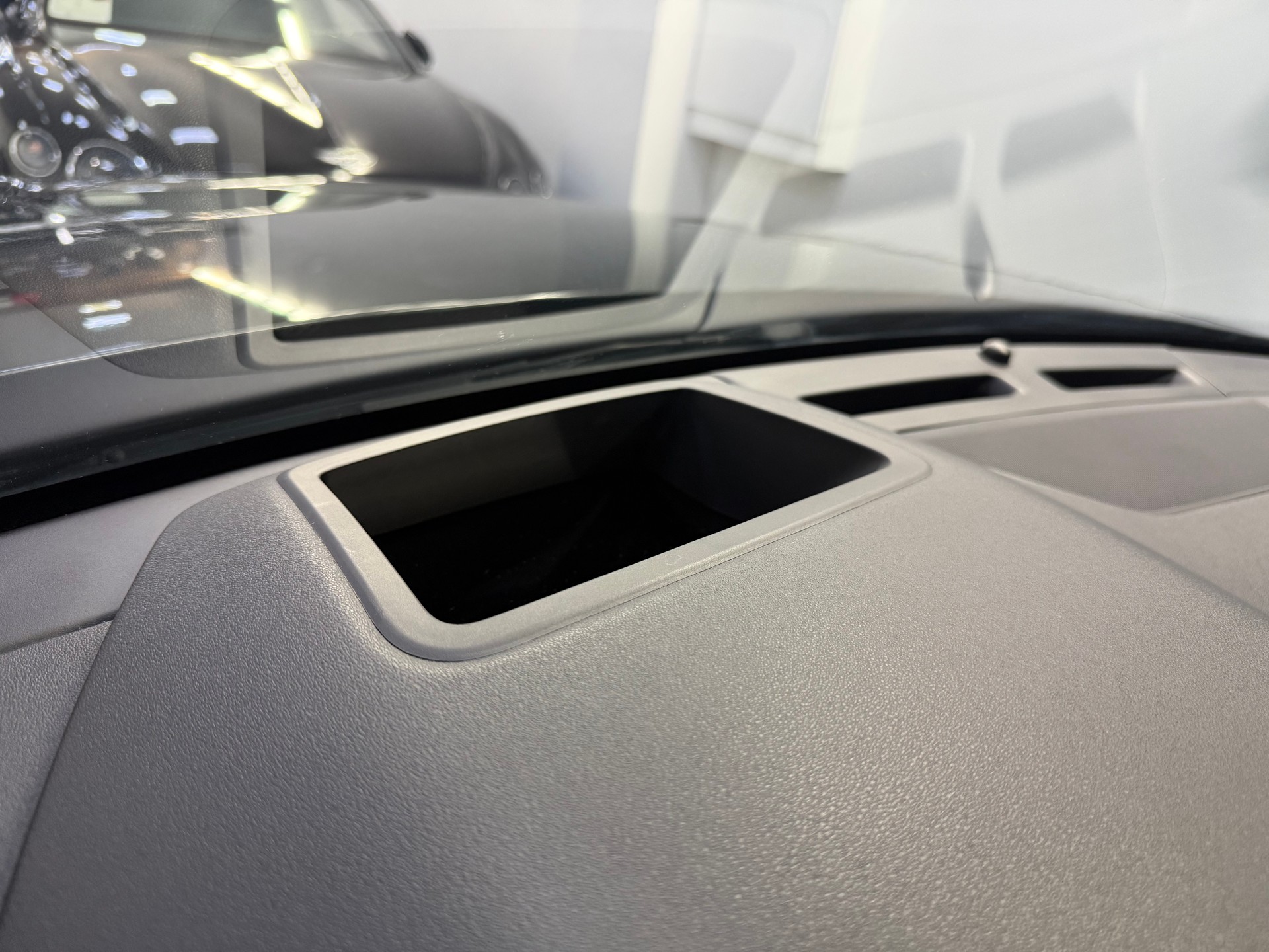 LAND ROVER Range Rover Velar R-Dynamic D 300 S Automatic-image-18