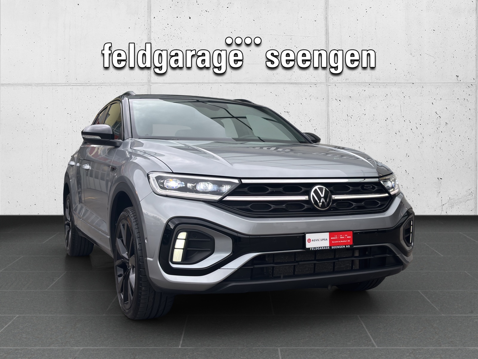 VW New T-Roc 2.0 TSI R-Line DSG 4Motion mit AHK, Standheizung, Panorama-Ausstell-/Schiebedach & fortl. Werksgarantie-image-2