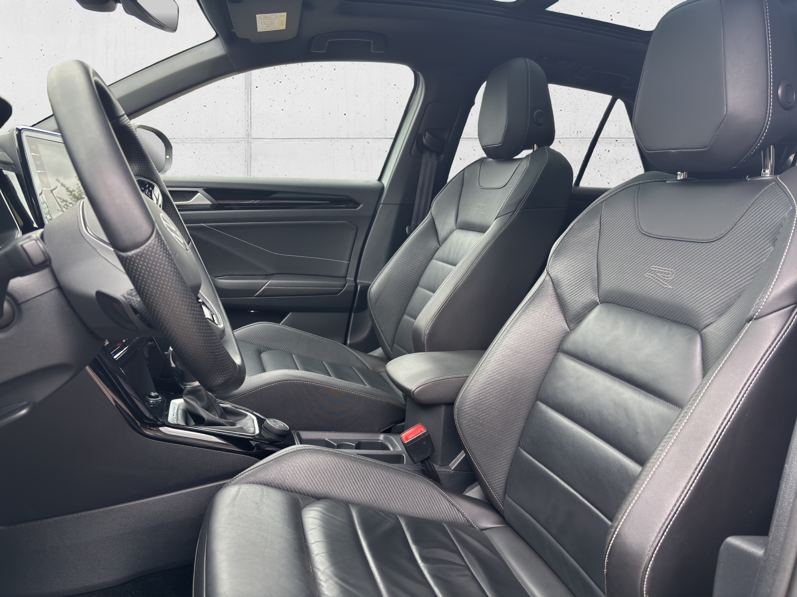 VW New T-Roc 2.0 TSI R-Line DSG 4Motion mit AHK, Standheizung, Panorama-Ausstell-/Schiebedach & fortl. Werksgarantie-image-28