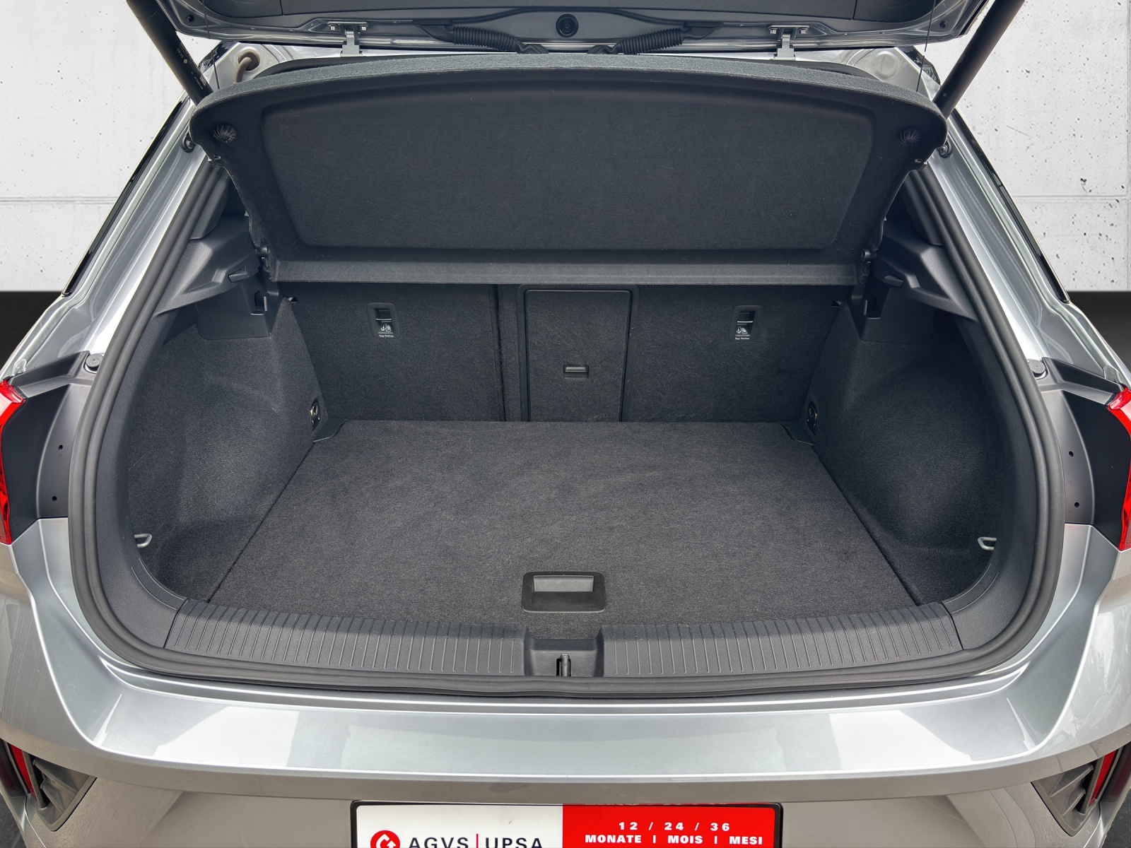 VW New T-Roc 2.0 TSI R-Line DSG 4Motion mit AHK, Standheizung, Panorama-Ausstell-/Schiebedach & fortl. Werksgarantie-image-7