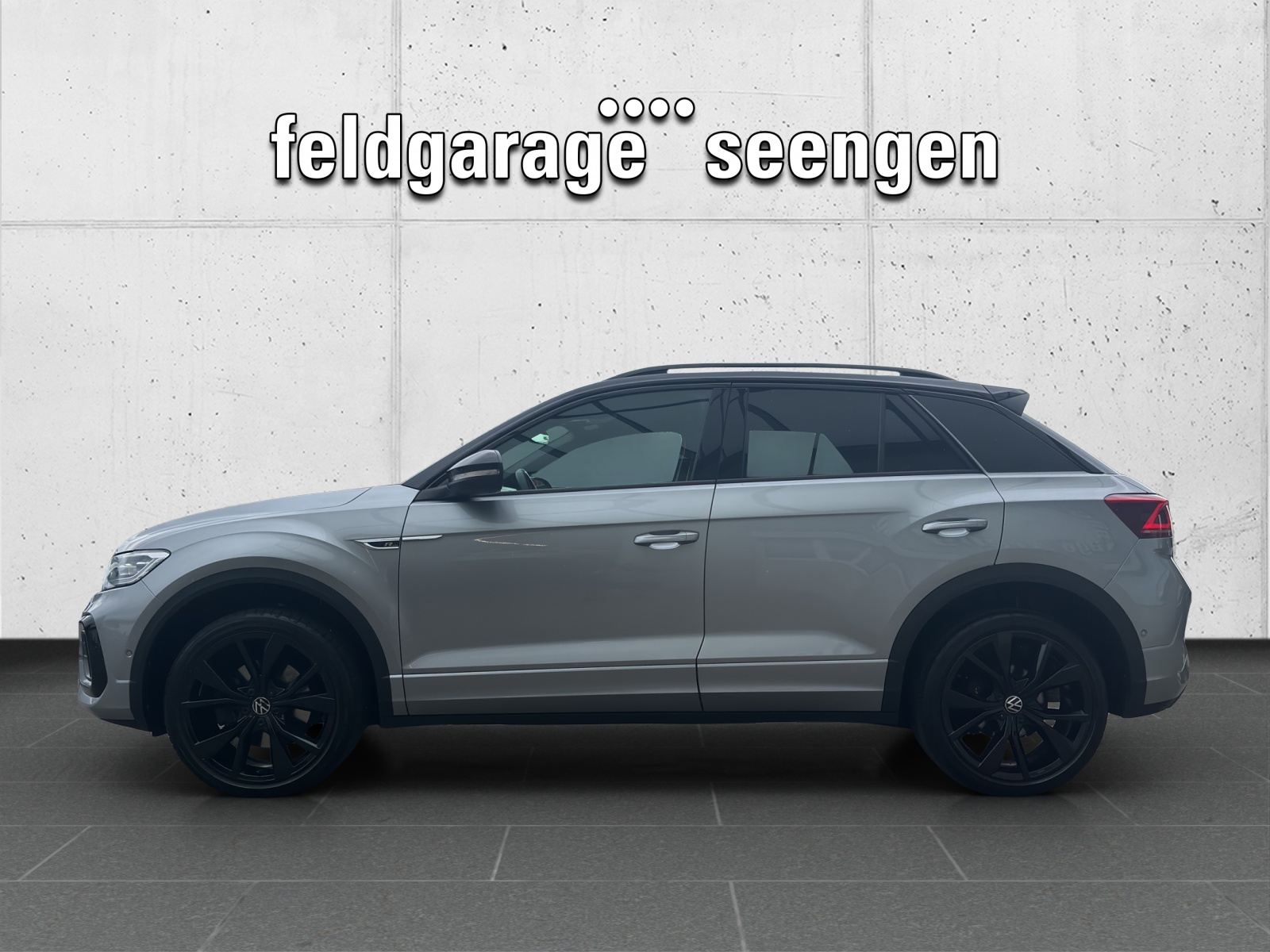 VW New T-Roc 2.0 TSI R-Line DSG 4Motion mit AHK, Standheizung, Panorama-Ausstell-/Schiebedach & fortl. Werksgarantie-image-1