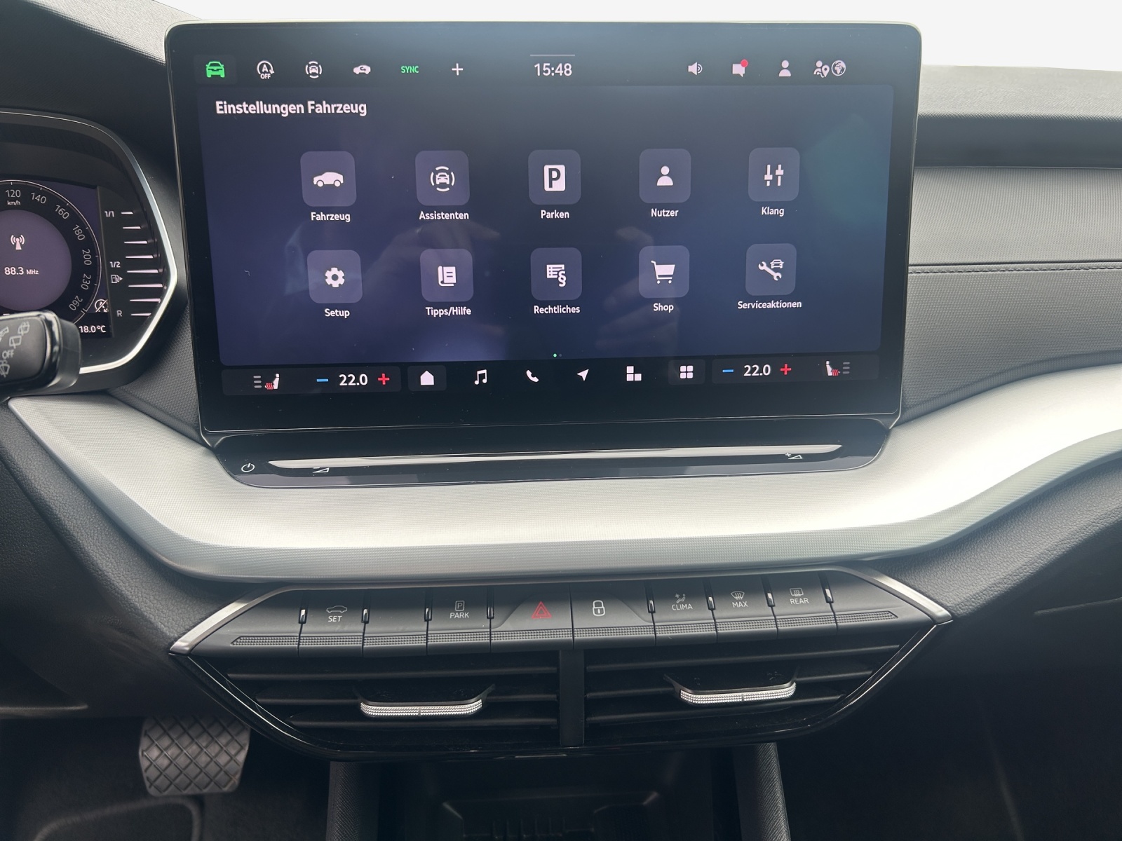 SKODA Octavia Combi 1.5 TSI mHEV DSG Dynamic-image-10