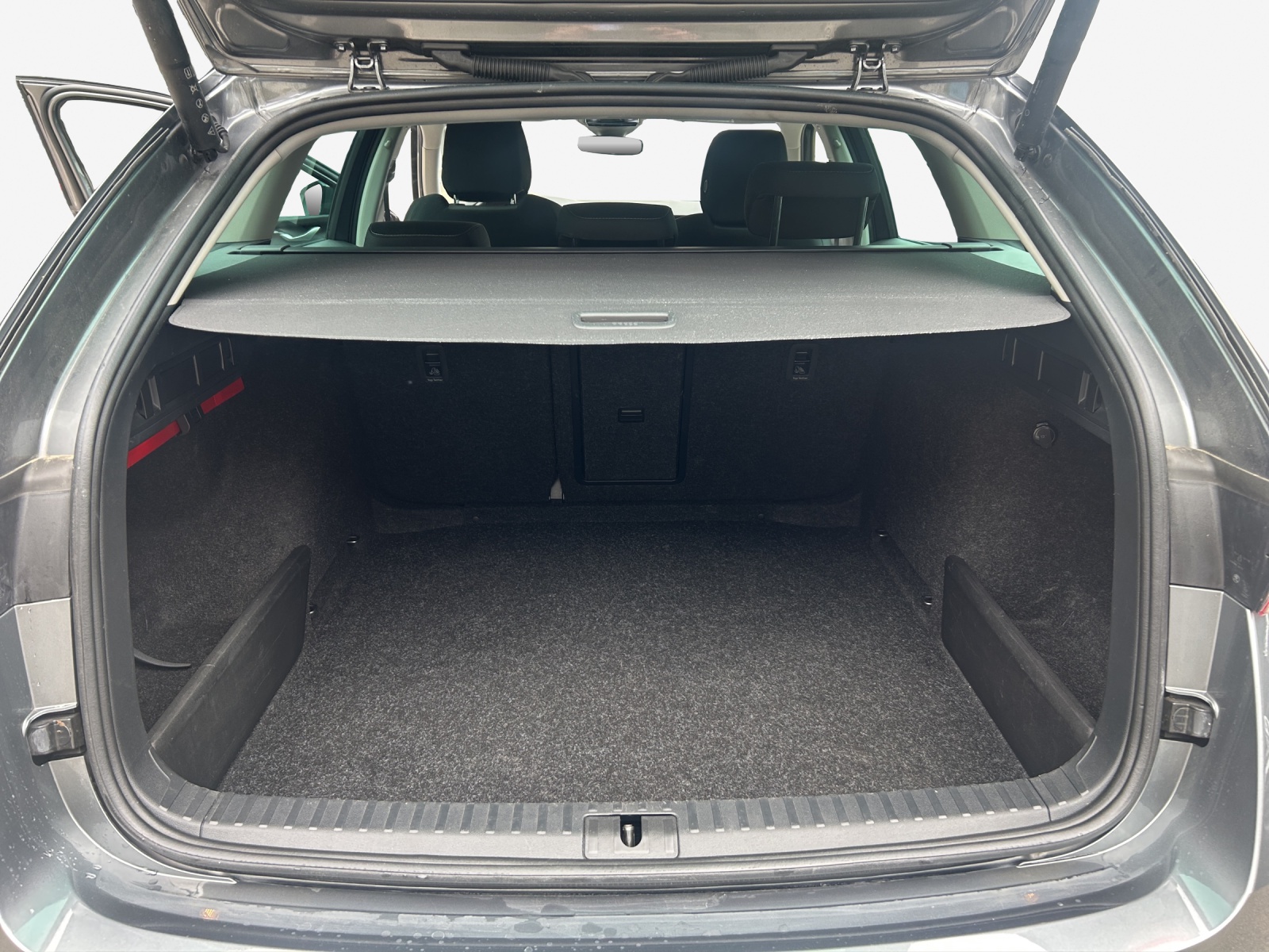 SKODA Octavia Combi 1.5 TSI mHEV DSG Dynamic-image-12