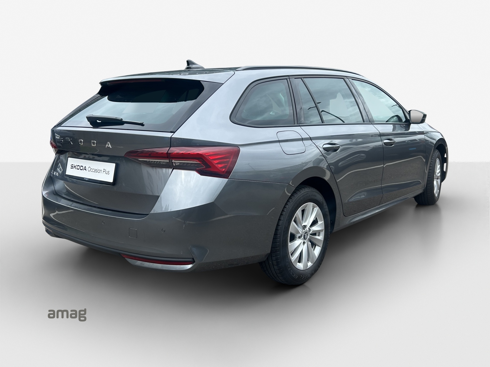SKODA Octavia Combi 1.5 TSI mHEV DSG Dynamic-image-4