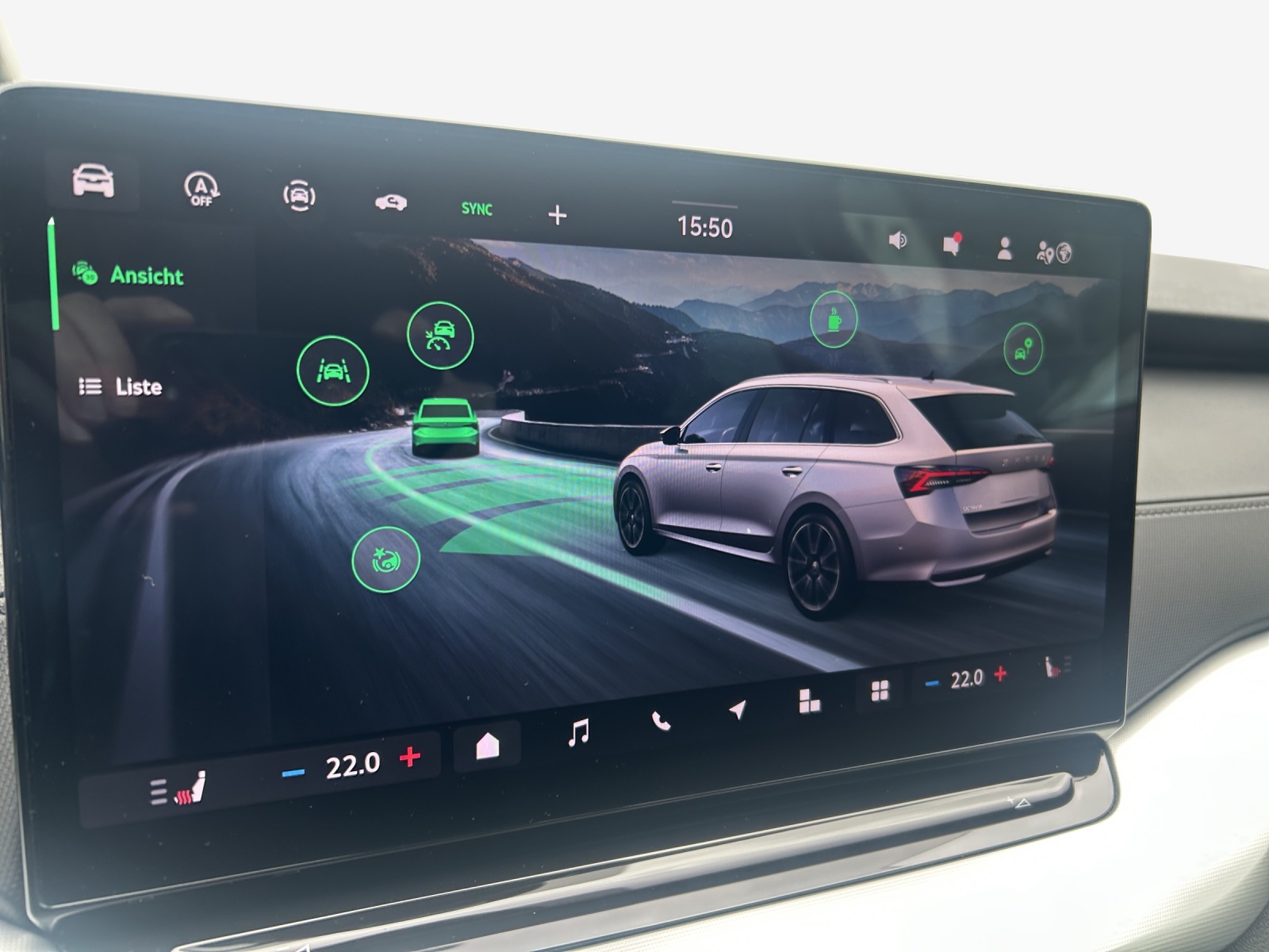 SKODA Octavia Combi 1.5 TSI mHEV DSG Dynamic-image-15