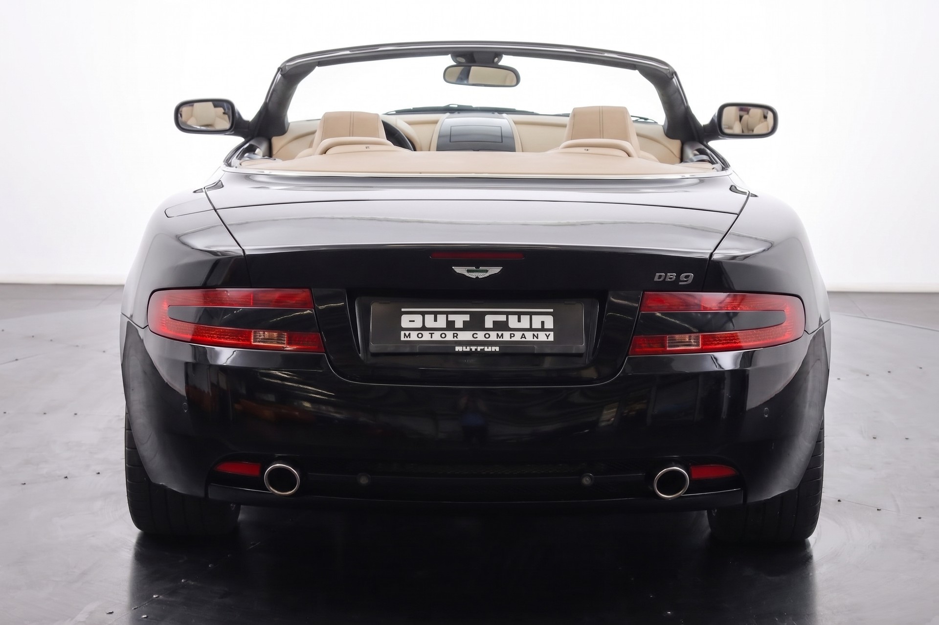 ASTON MARTIN DB9 Volante Touchtronic 2-showroom-element-3