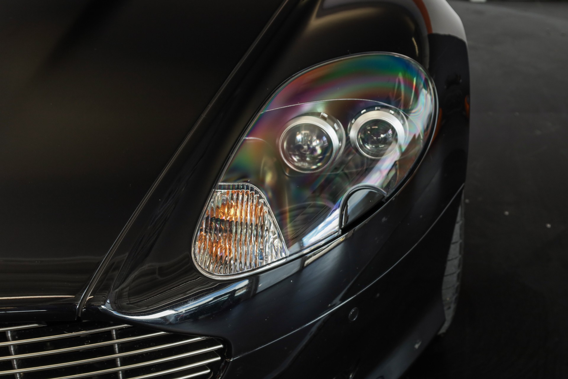 ASTON MARTIN DB9 Volante Touchtronic 2-image-9