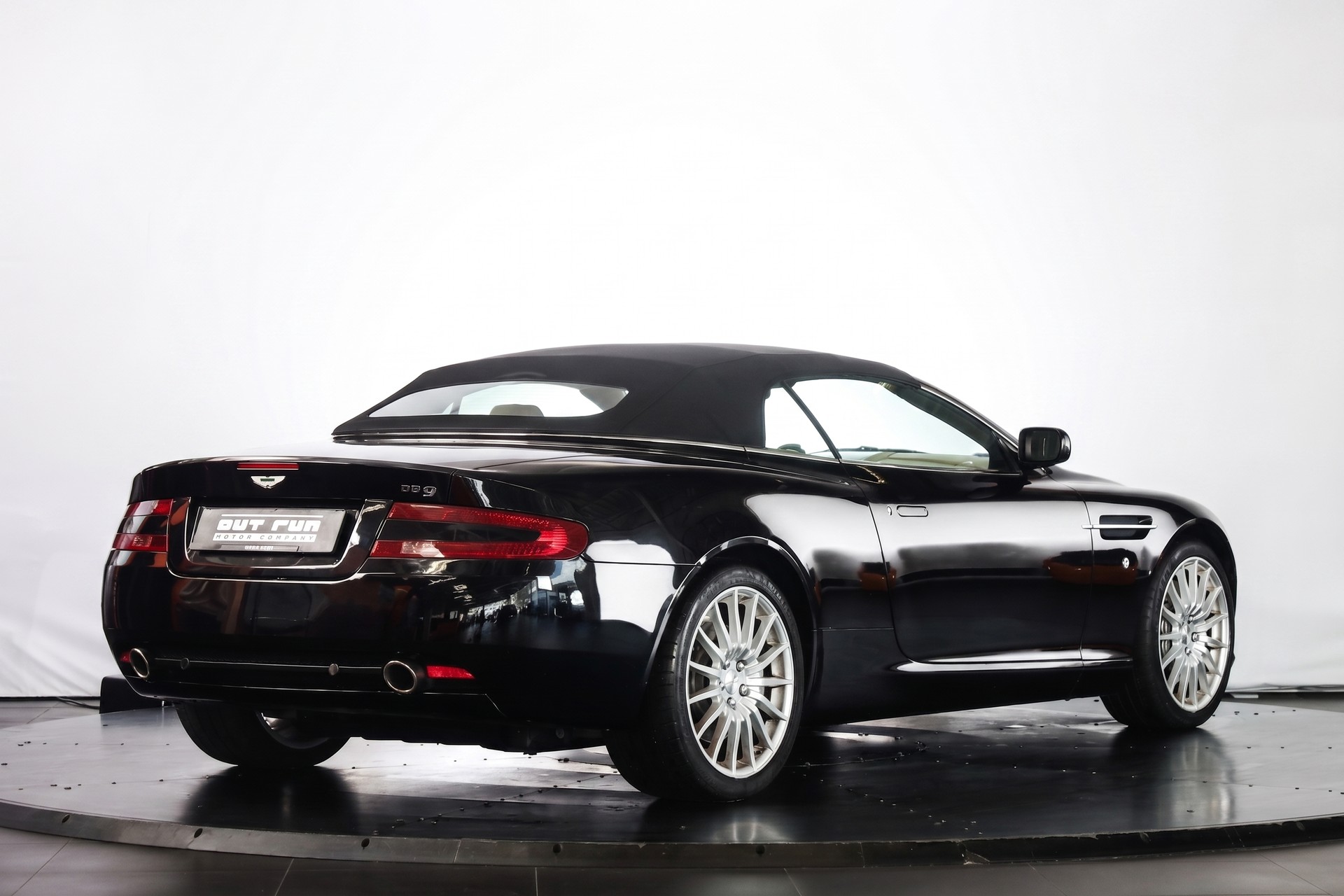 ASTON MARTIN DB9 Volante Touchtronic 2-image-6