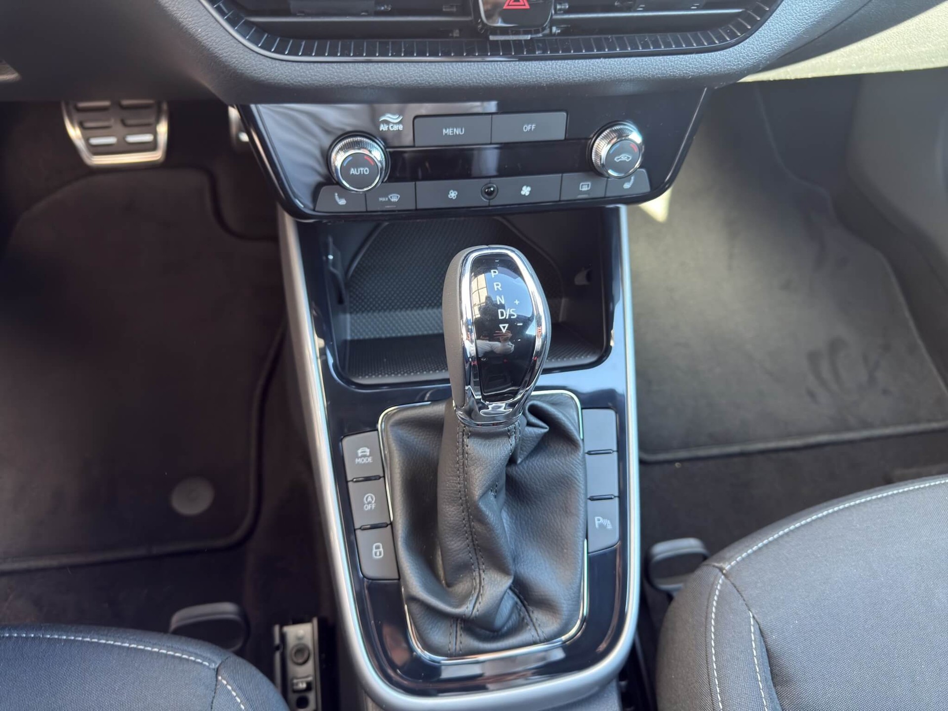 SKODA Fabia 1.5 TSI Dynamic DSG-image-14